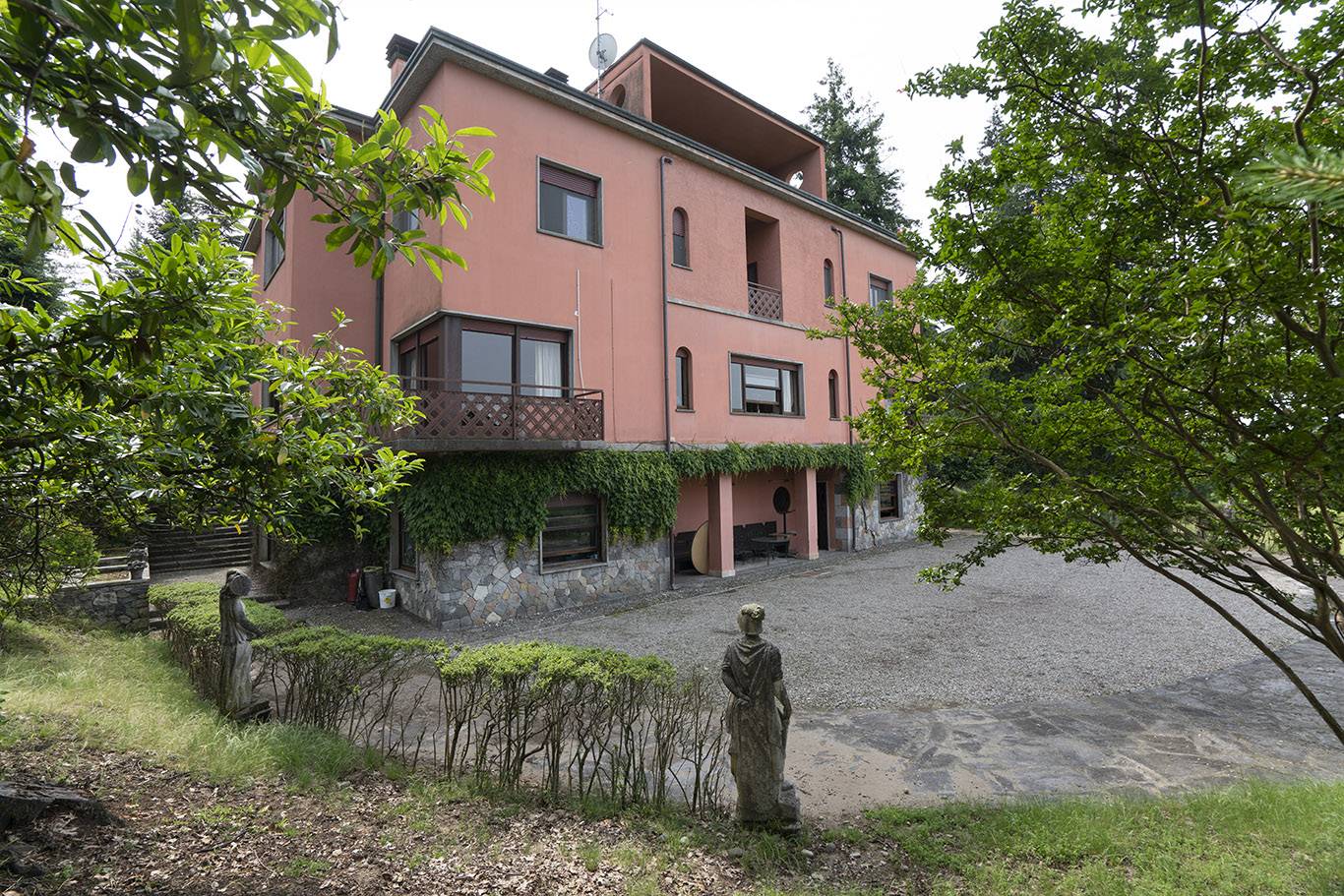 Via Molino Risella, Somma Lombardo, Varese, 21019, IT, 15 Bedrooms Bedrooms, ,12 BathroomsBathrooms,Residential,For Sale,Via Molino Risella,1554455