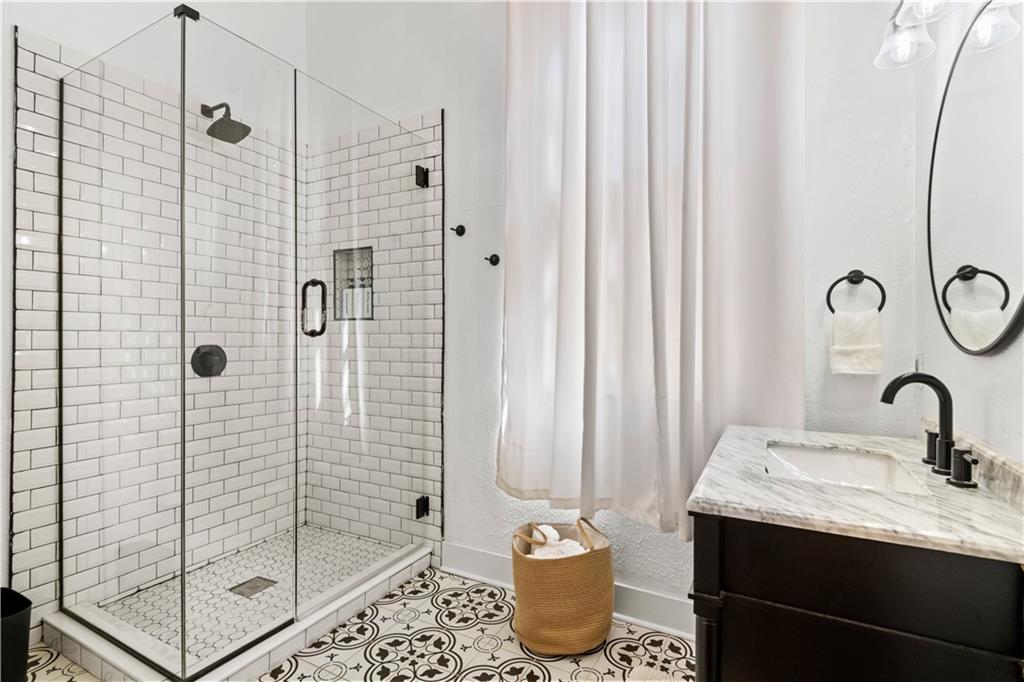 New Orleans, Louisiana, 70114, United States, 5 Bedrooms Bedrooms, ,2 BathroomsBathrooms,Residential,For Sale,1989356