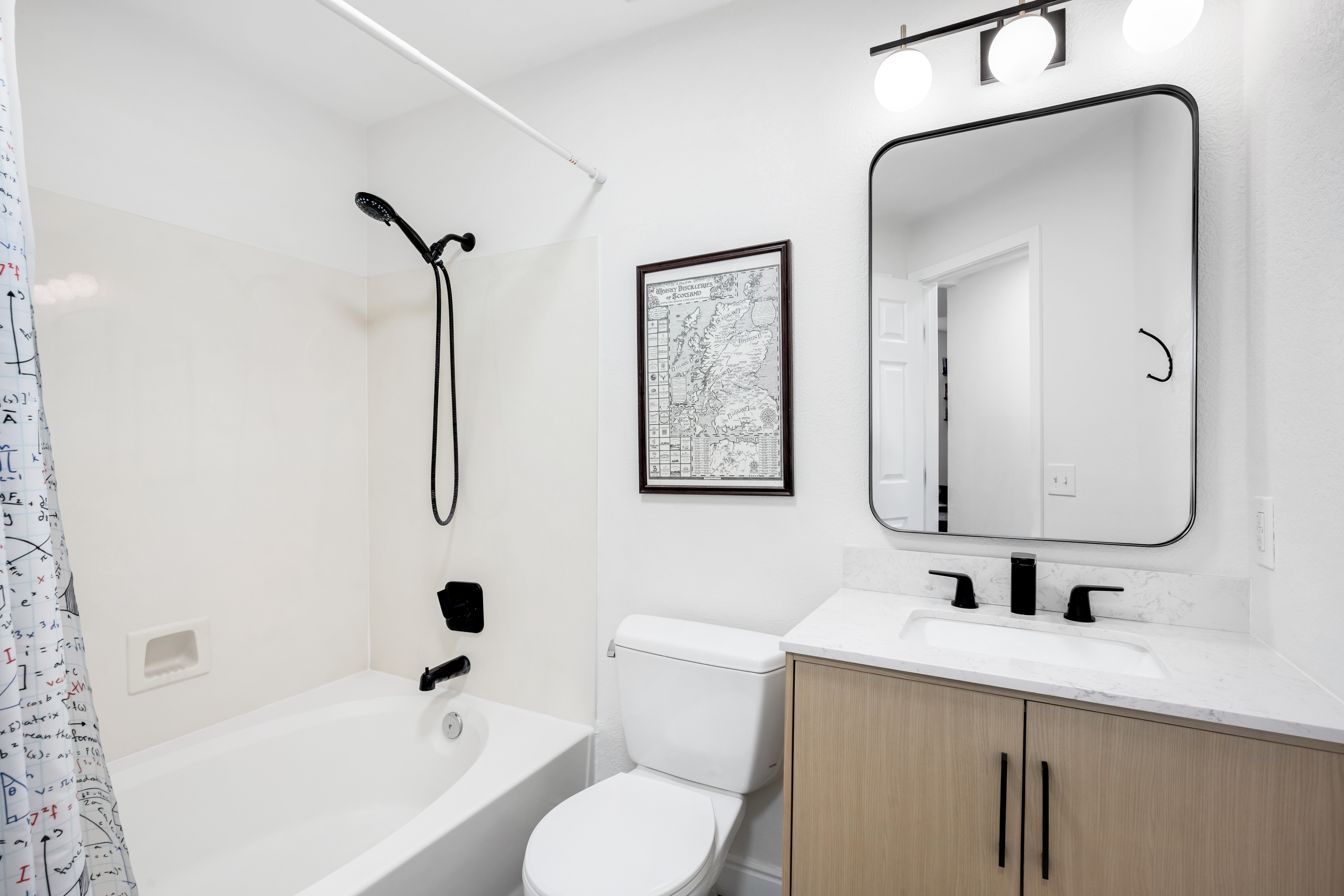  8747 E Dry Creek Road, Englewood, CO, 80112 - 物件實景