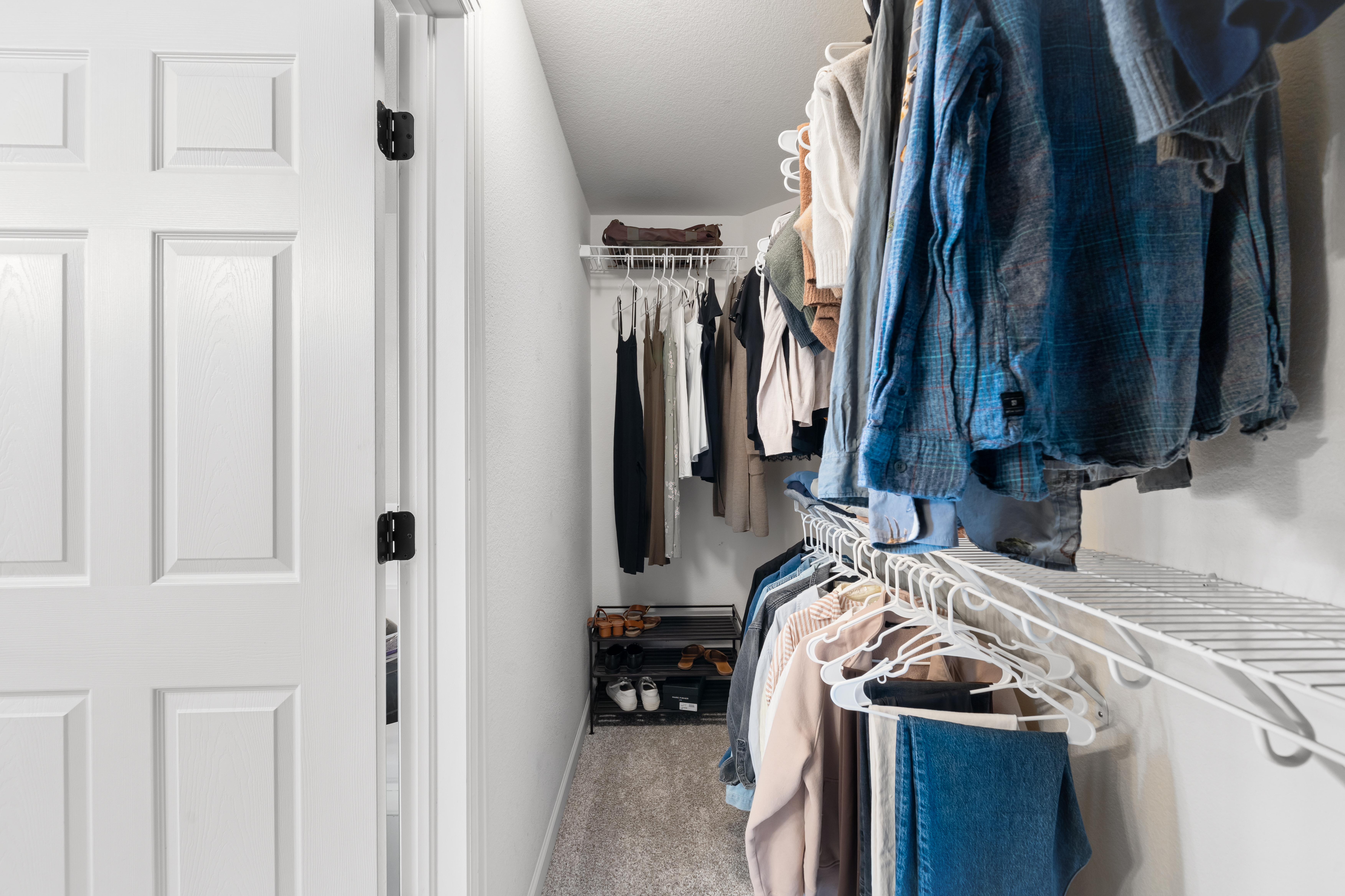  Window-Wrapped Corner Unit - 物件實景