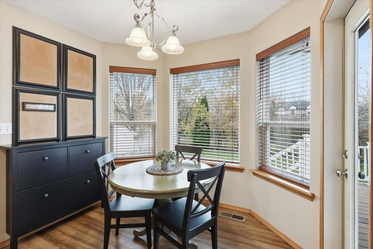 Greenacres, Washington, 99016, United States, 6 Bedrooms Bedrooms, ,3 BathroomsBathrooms,Residential,For Sale,1992048