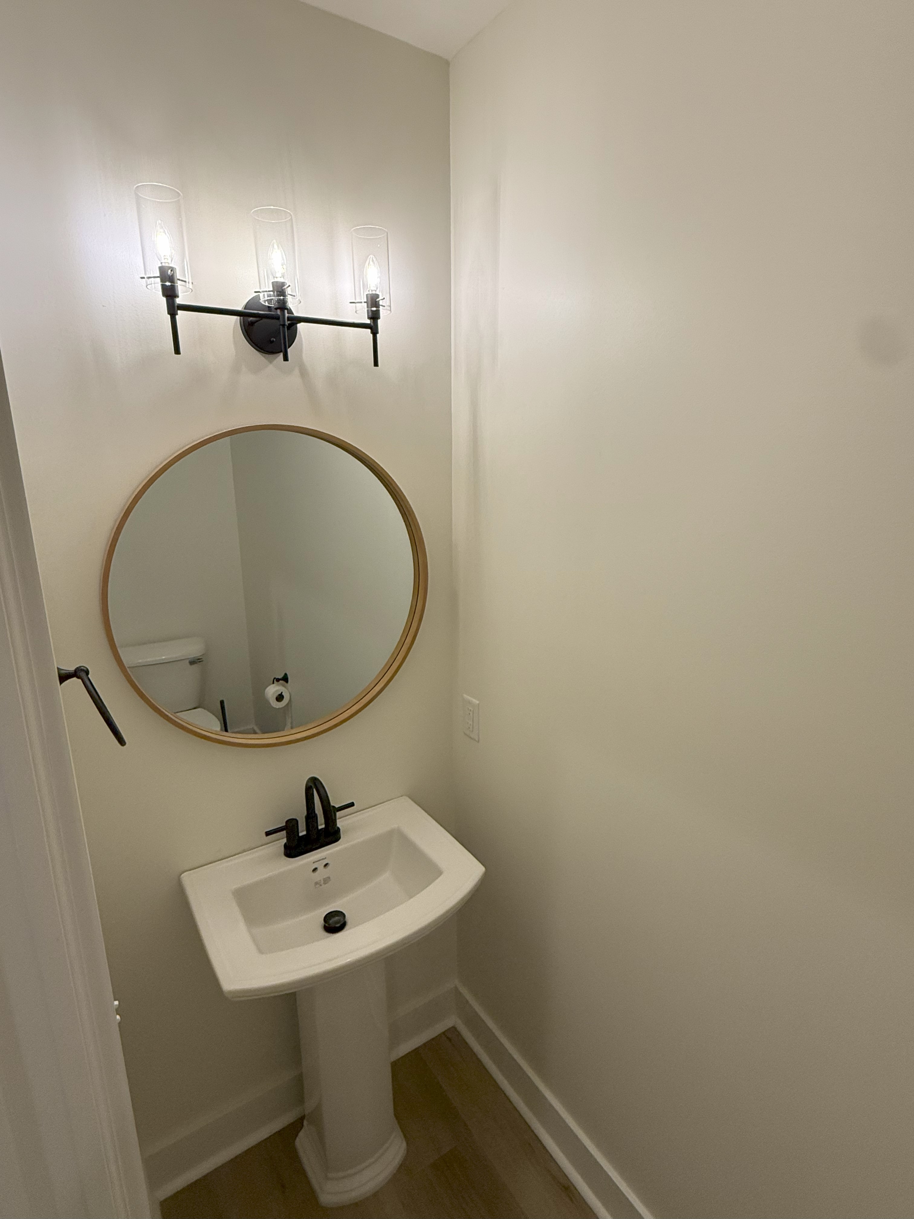 Headland, Alabama, 36345, United States, 4 Bedrooms Bedrooms, ,4 BathroomsBathrooms,Residential,For Sale,1977217