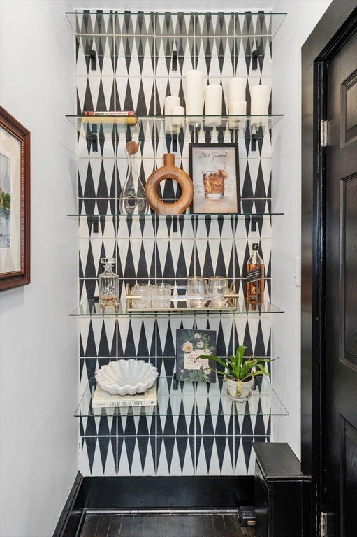 Boston, Massachusetts, 02127, United States, 2 Bedrooms Bedrooms, ,2 BathroomsBathrooms,Residential,For Sale,1988165