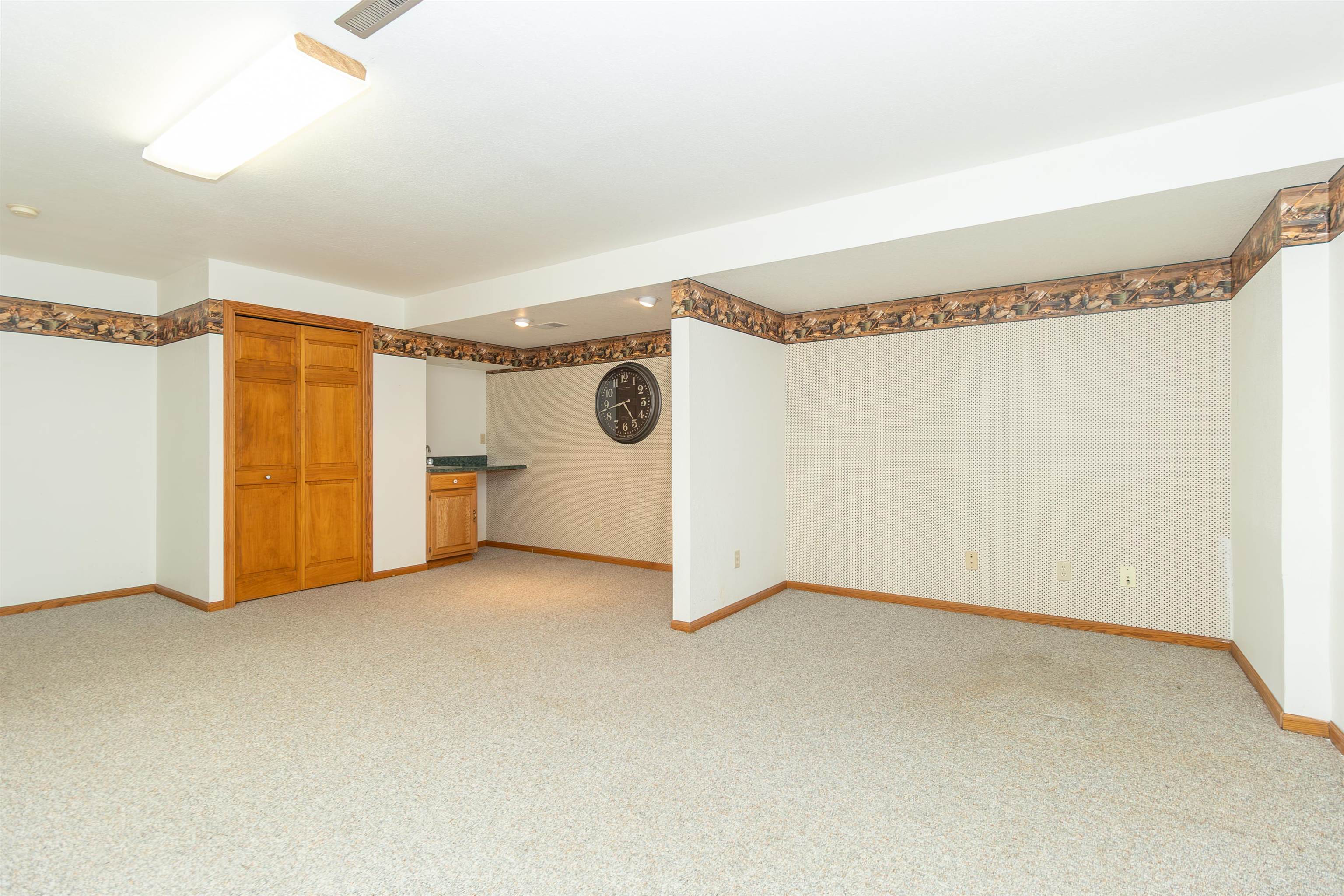 WAUPACA, Wisconsin, 54981, United States, 4 Bedrooms Bedrooms, ,3 BathroomsBathrooms,Residential,For Sale,1913222