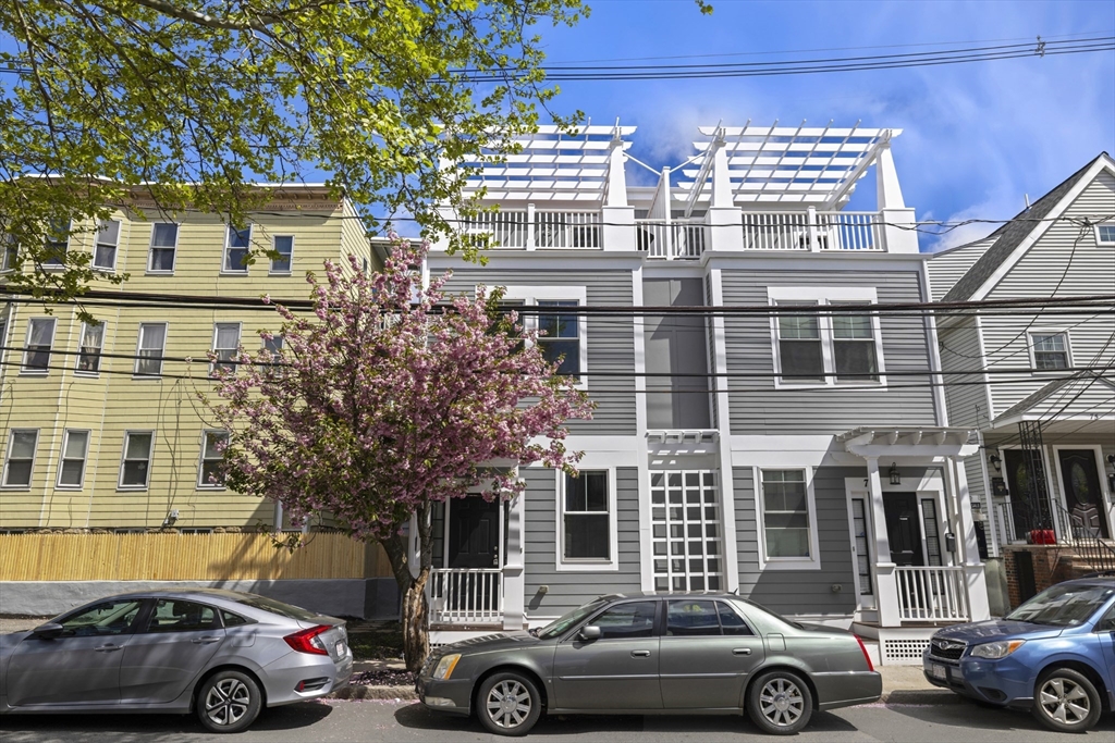 77 North St, 77, Somerville, Massachusetts, 02144, United States, 3 Bedrooms Bedrooms, ,3 BathroomsBathrooms,Residential,For Sale,77 North St , 77,1550085