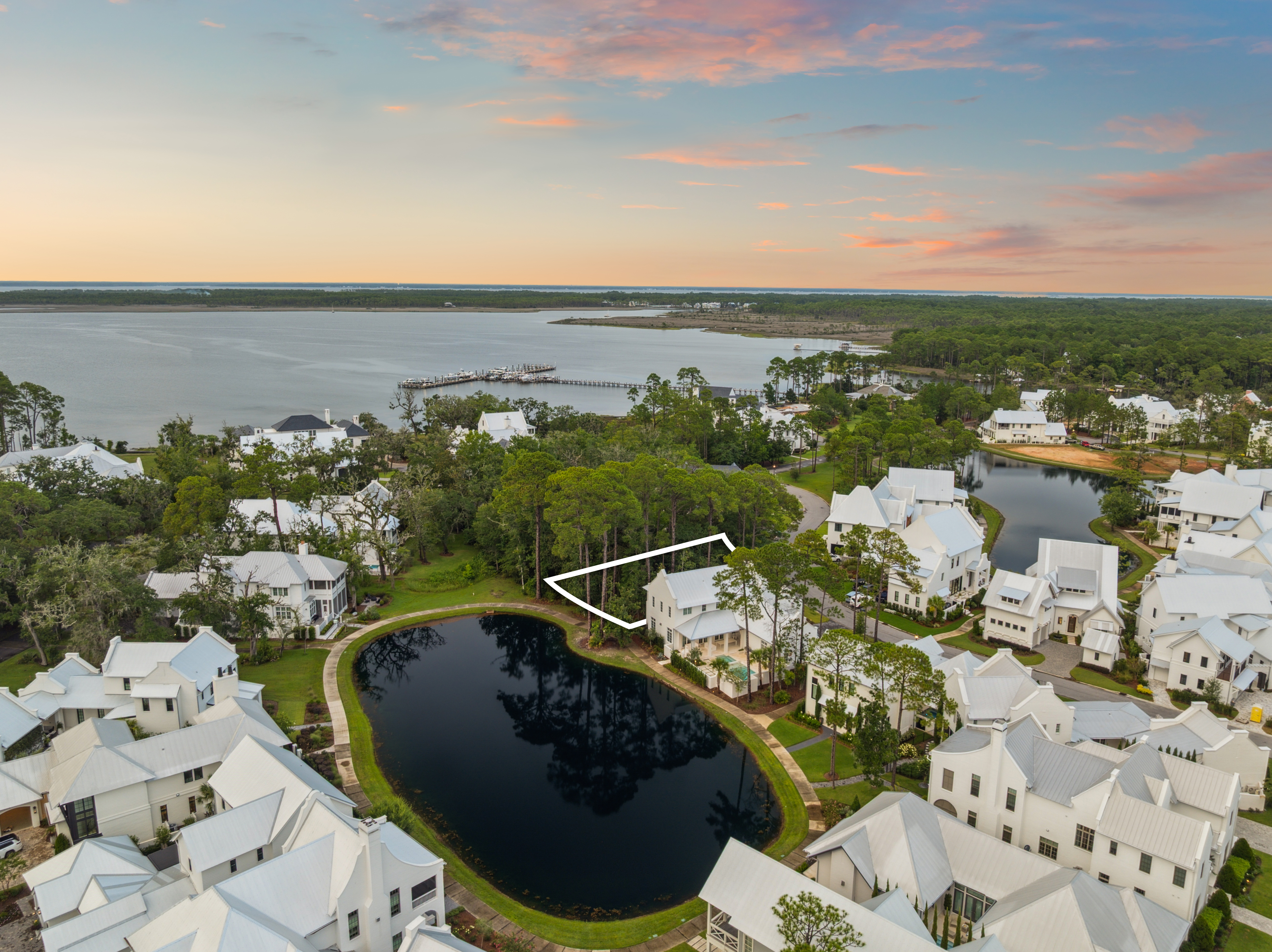  Lakefront Homesite In Secluded Gated Community With Marina And Bay Access - 物件實景