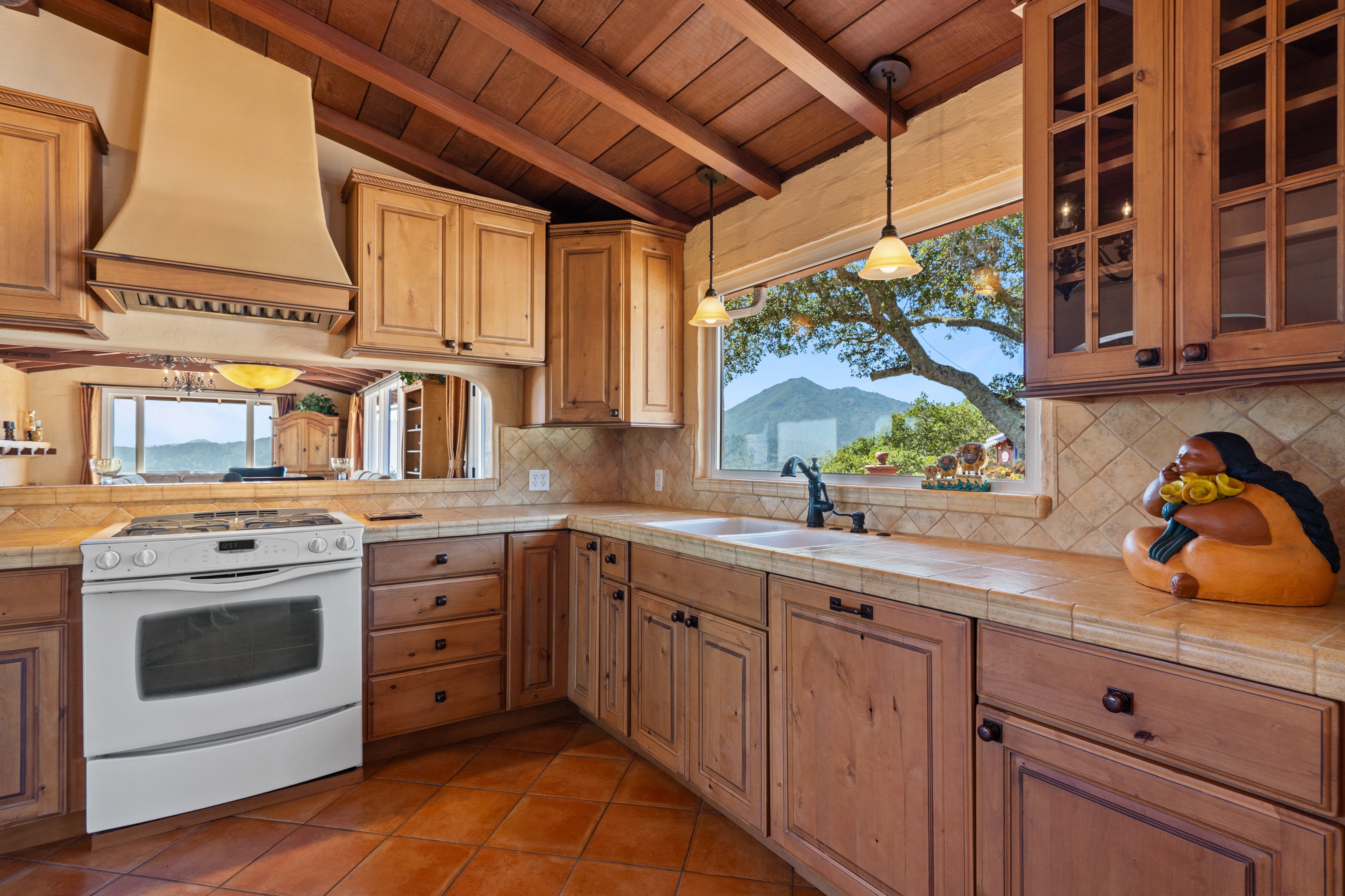 Artisan Hacienda-Style Home with Sweeping Bay to Tam Views - 物件實景