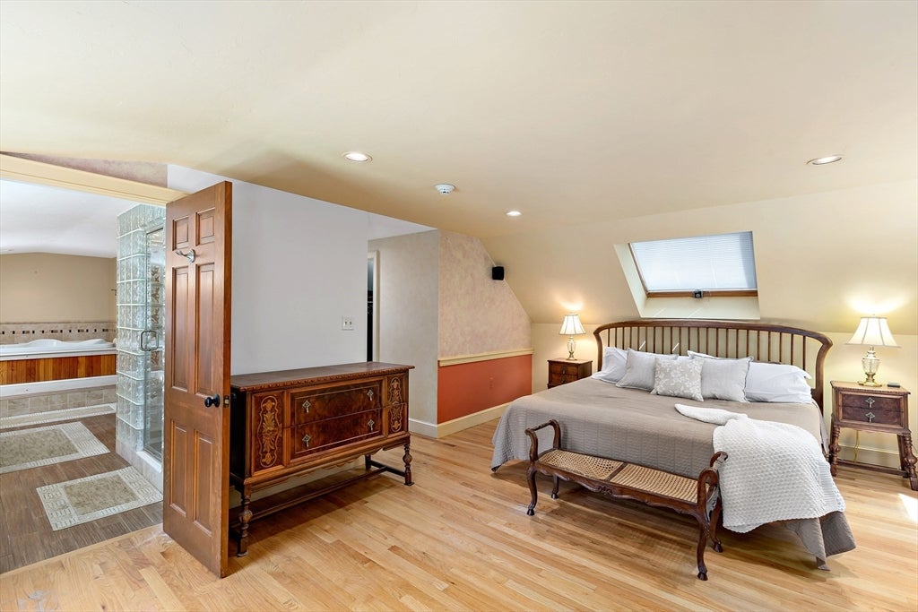 Carver, Massachusetts, 02330, United States, 3 Bedrooms Bedrooms, ,3 BathroomsBathrooms,Residential,For Sale,1929096