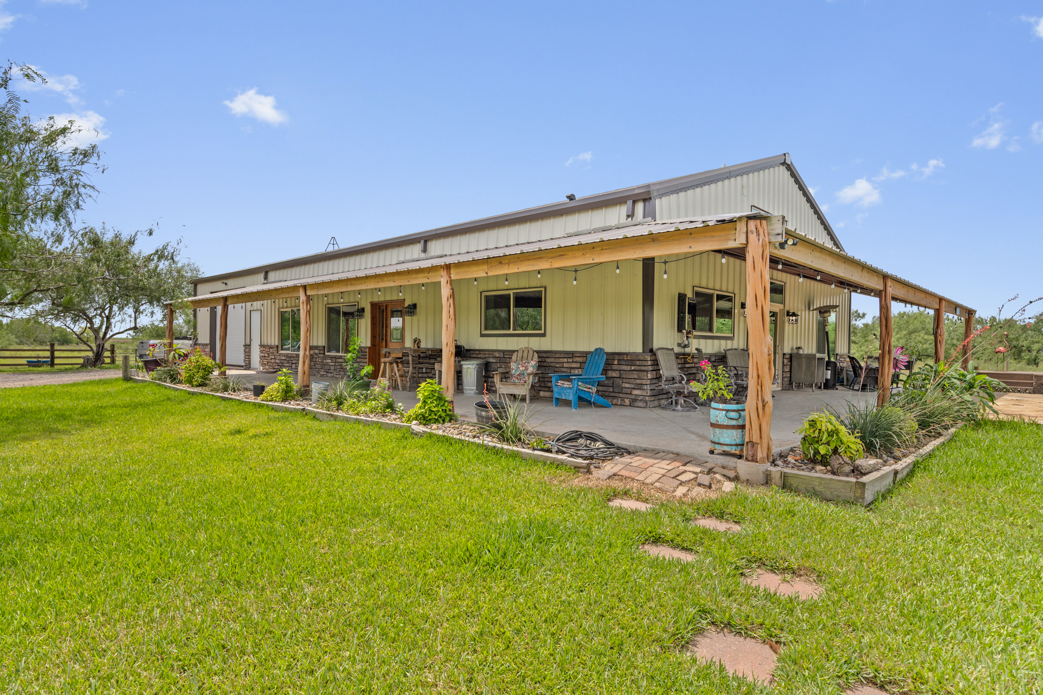 La Feria, Texas, 78559, United States, 3 Bedrooms Bedrooms, ,3 BathroomsBathrooms,Residential,For Sale,1890902