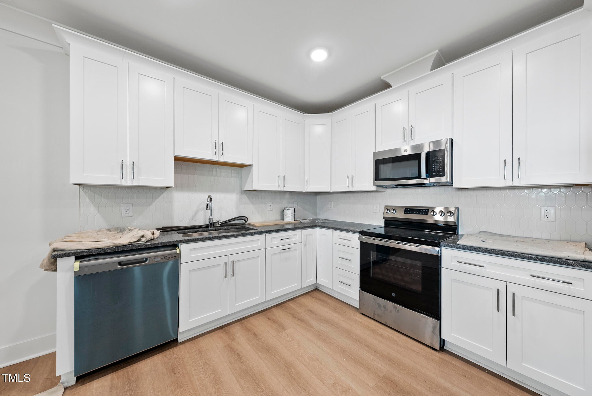 Raleigh, North Carolina, 27607, United States, 5 Bedrooms Bedrooms, ,5 BathroomsBathrooms,Residential,For Sale,1895455