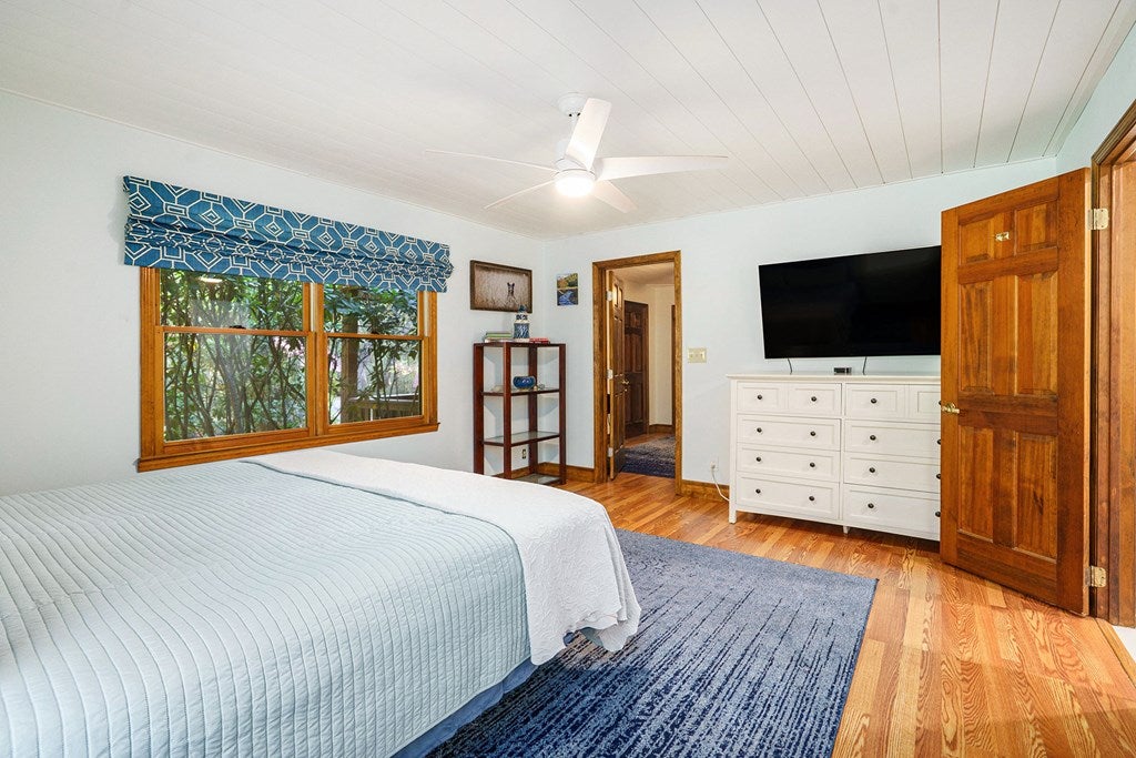 Blue Ridge, Georgia, 30513, United States, 3 Bedrooms Bedrooms, ,3 BathroomsBathrooms,Residential,For Sale,1969723