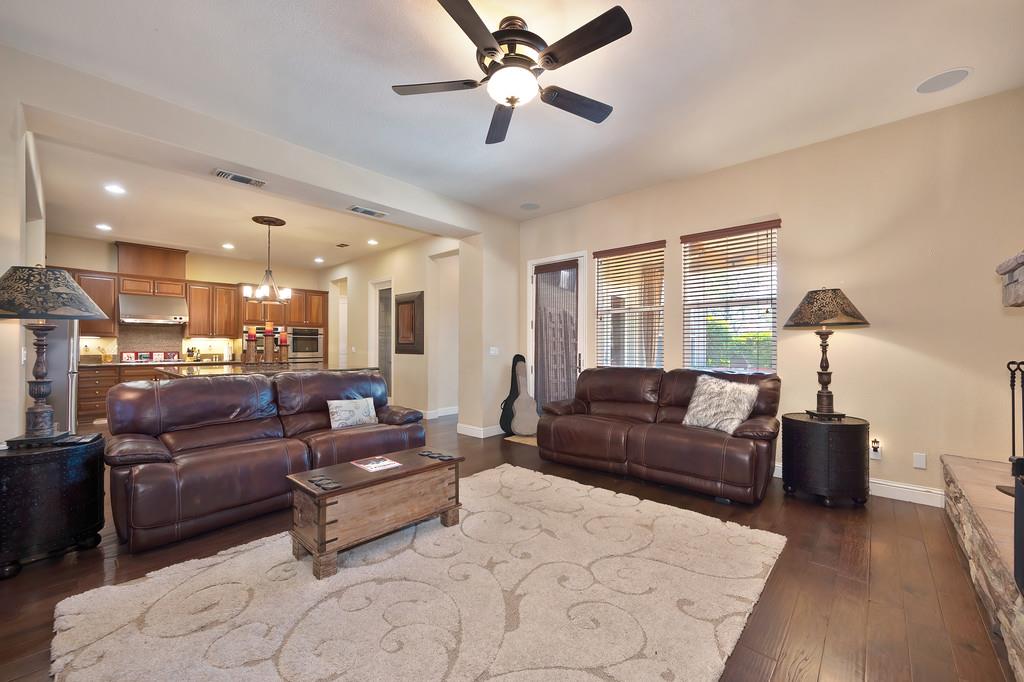 El Dorado Hills, California, 95762, United States, 4 Bedrooms Bedrooms, ,4 BathroomsBathrooms,Residential,For Sale,1988324