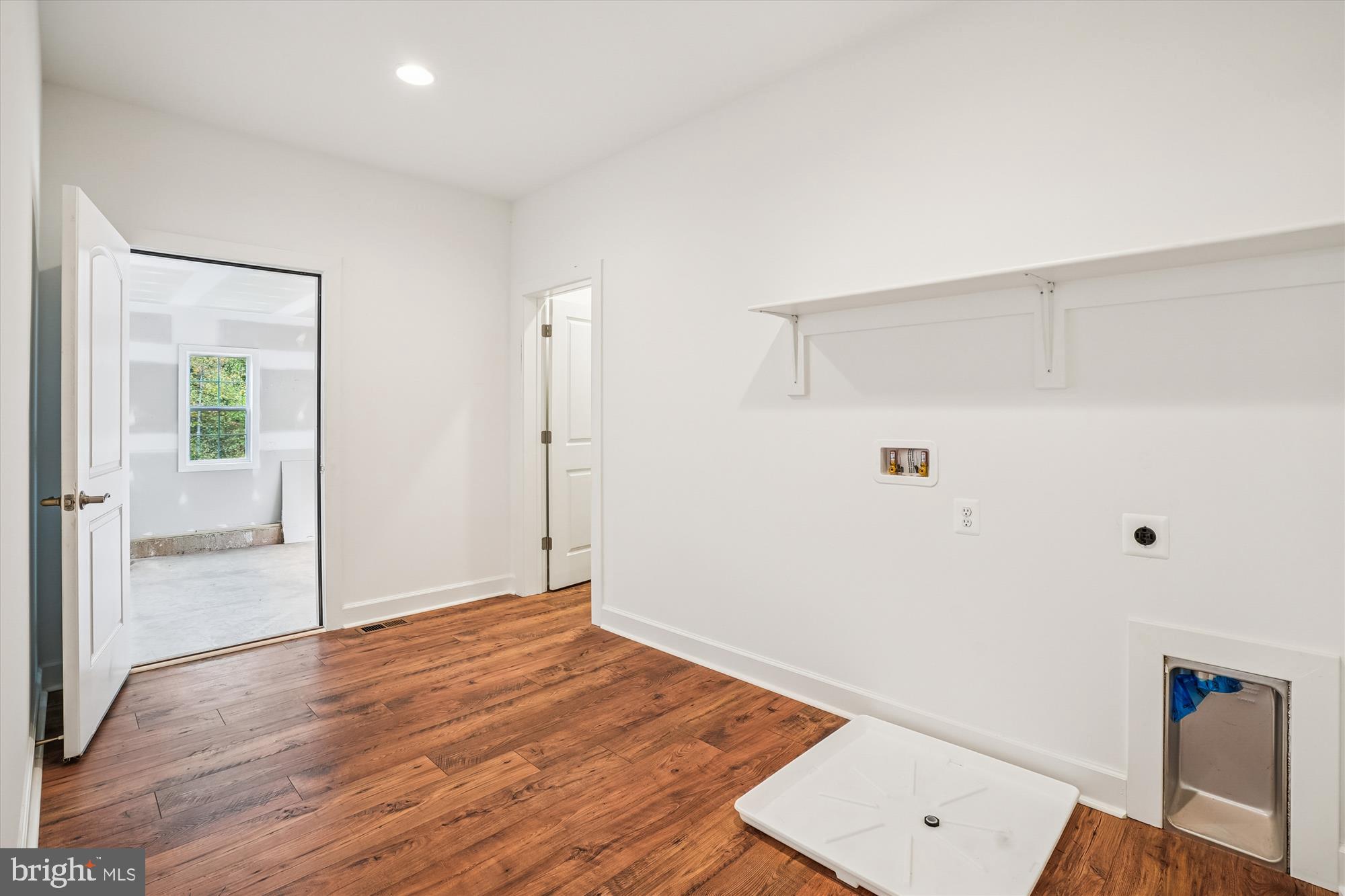 Culpeper, Virginia, 22701, United States, 3 Bedrooms Bedrooms, ,2 BathroomsBathrooms,Residential,For Sale,1986128