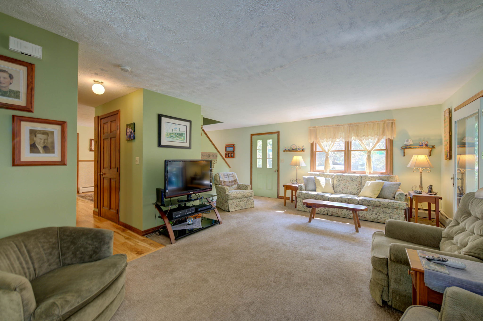Gray, Maine, 04039, United States, 3 Bedrooms Bedrooms, ,2 BathroomsBathrooms,Residential,For Sale,1874215