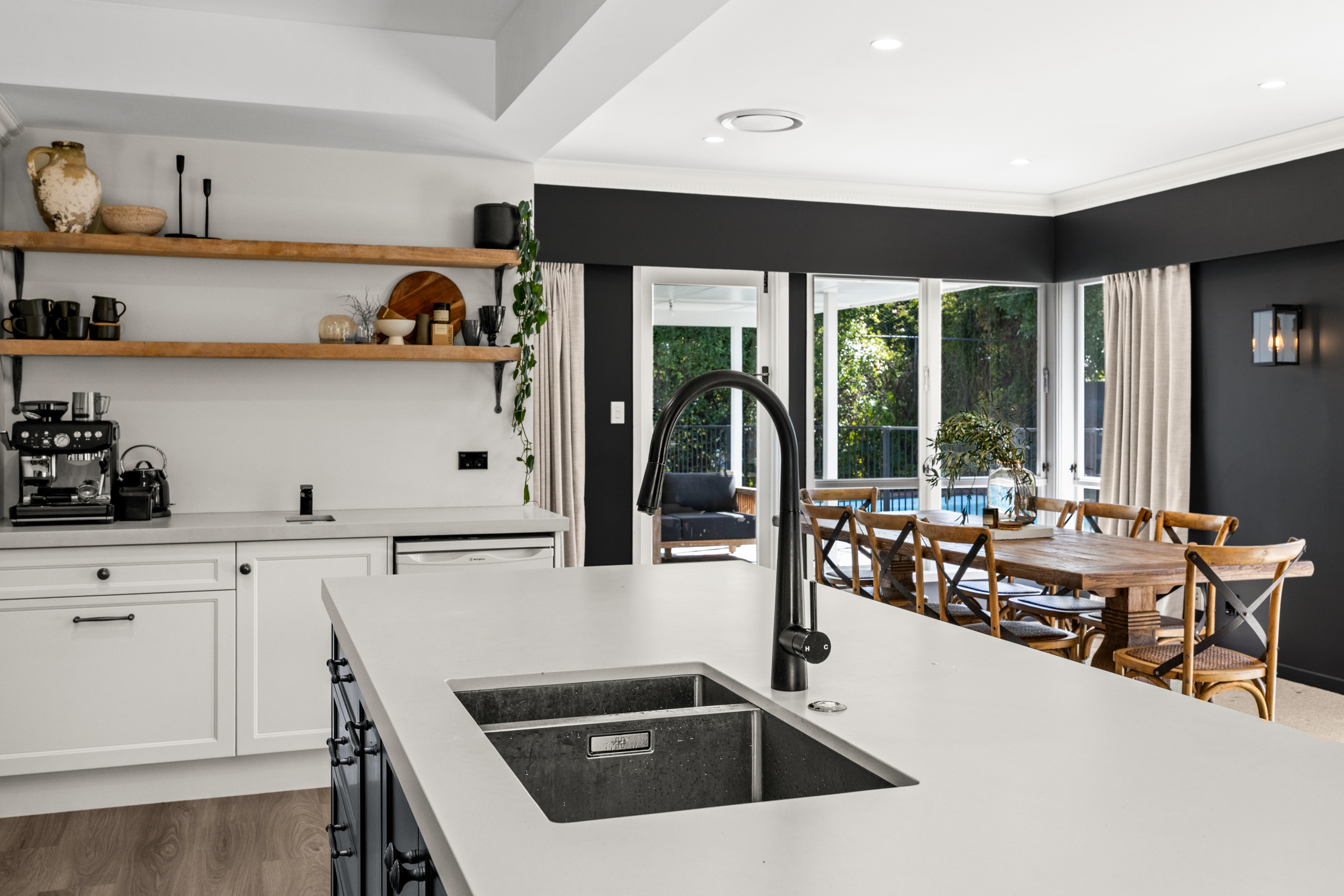  904B Harding Road, Camberley - 物件實景