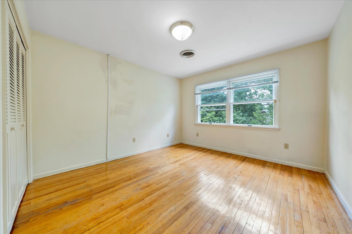 Roanoke, Virginia, 24015, United States, 5 Bedrooms Bedrooms, ,3 BathroomsBathrooms,Residential,For Sale,2043623