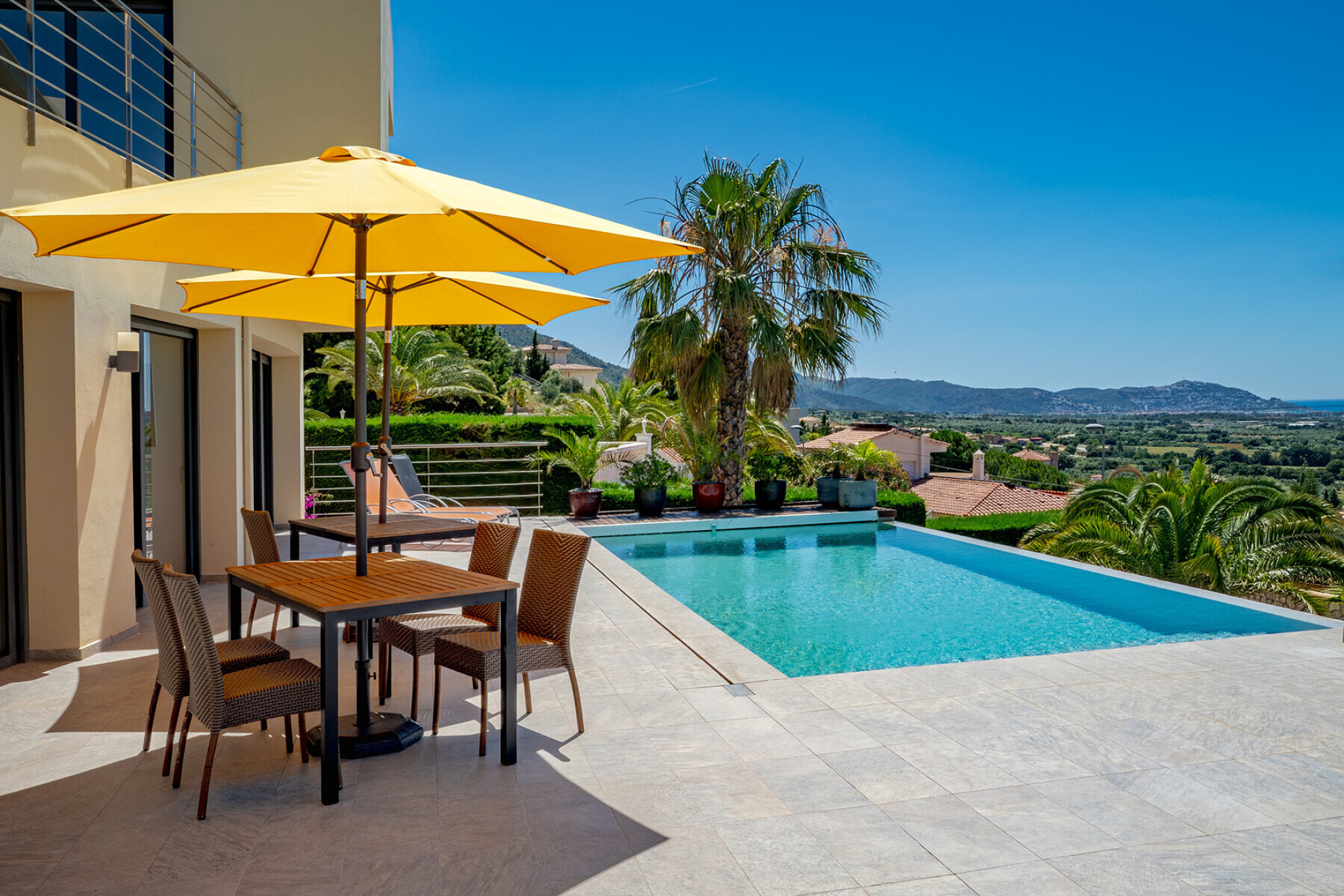  Exclusive villa with panoramic views and a south-facing orientation - 物件實景