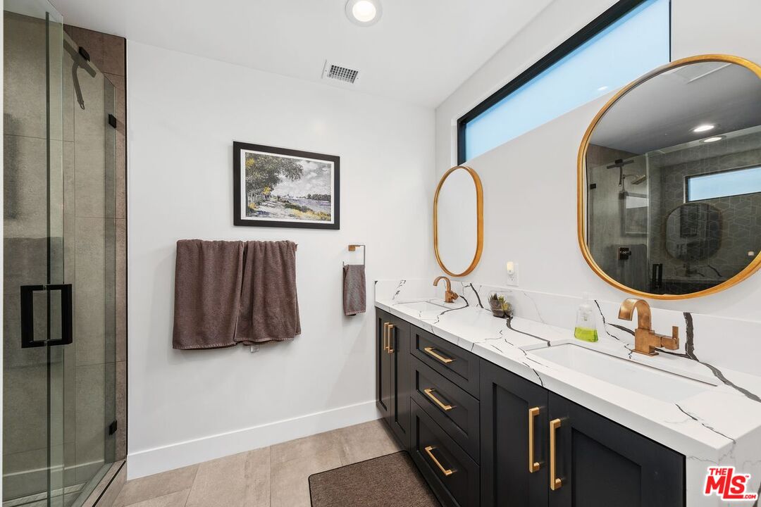 Culver City, California, 90232, United States, 3 Bedrooms Bedrooms, ,2 BathroomsBathrooms,Residential,For Sale,1911213