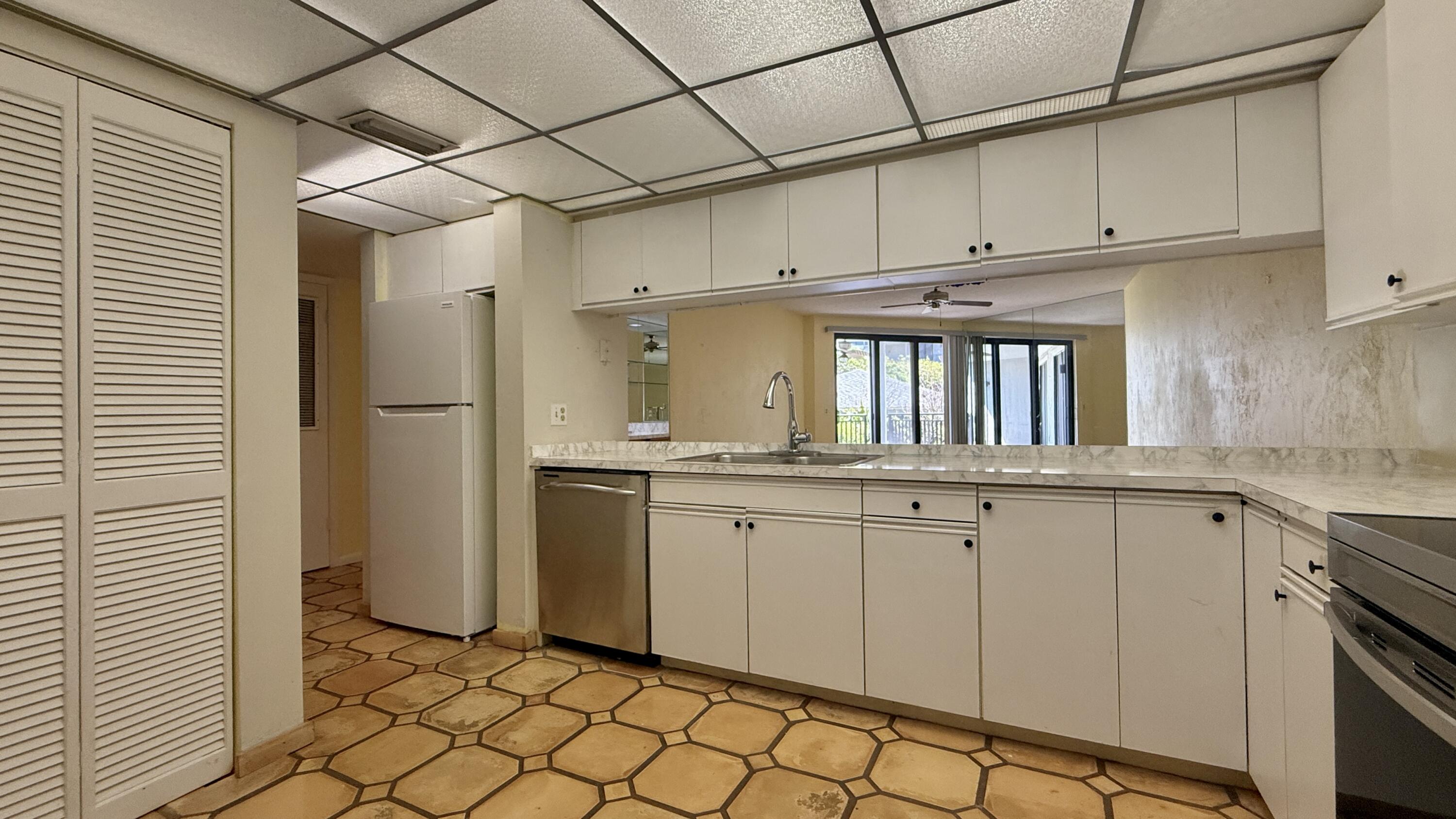KEY WEST, Florida, 33040, United States, 2 Bedrooms Bedrooms, ,2 BathroomsBathrooms,Residential,For Sale,1751246