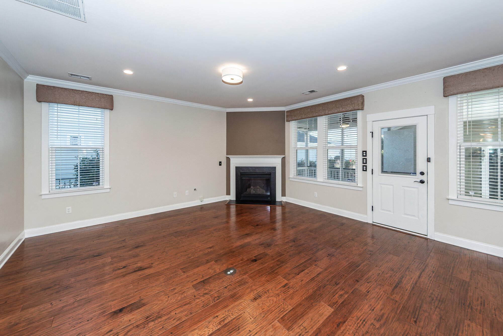 Summerville, South Carolina, 29483, United States, 4 Bedrooms Bedrooms, ,4 BathroomsBathrooms,Residential,For Sale,2005994