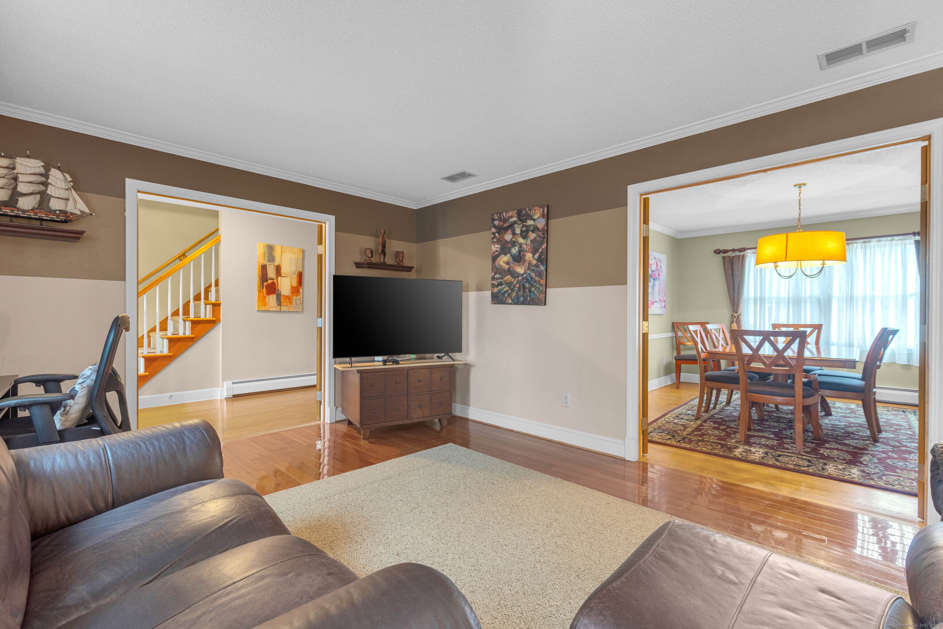 Windsor, Connecticut, 06095, United States, 4 Bedrooms Bedrooms, ,5 BathroomsBathrooms,Residential,For Sale,2000550