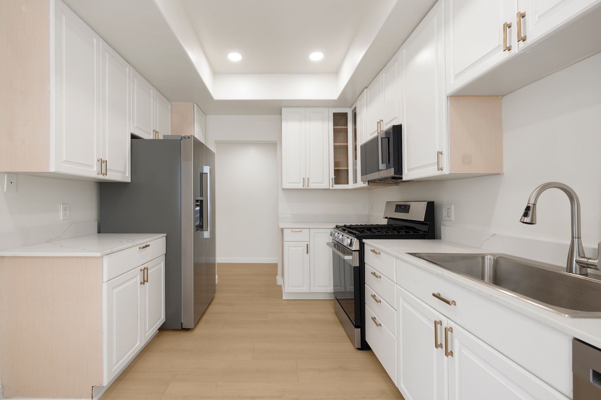  9836 Vidor Dr - 物件實景