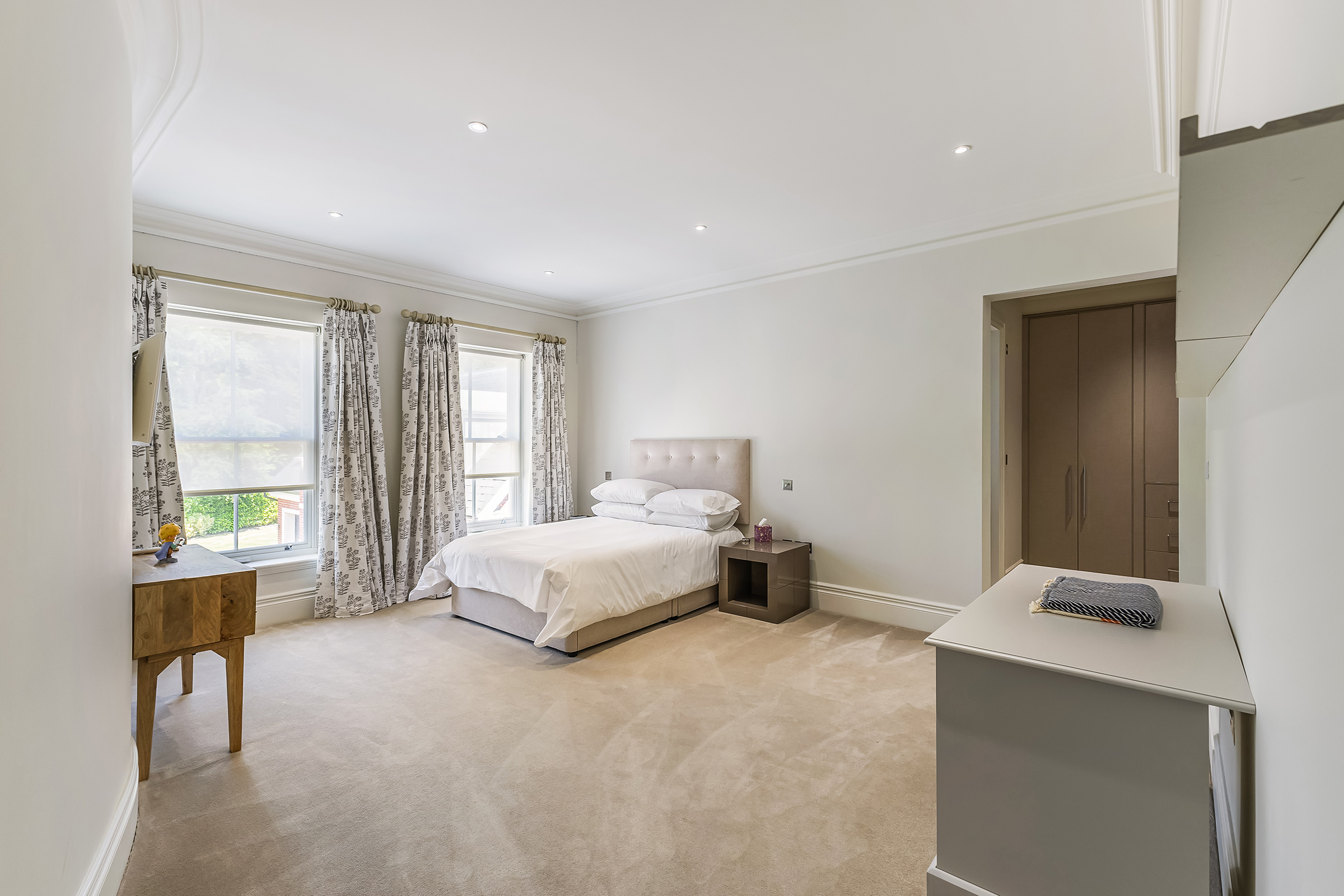  A Magnificent Contemporary Mansion in Ascot - 物件實景