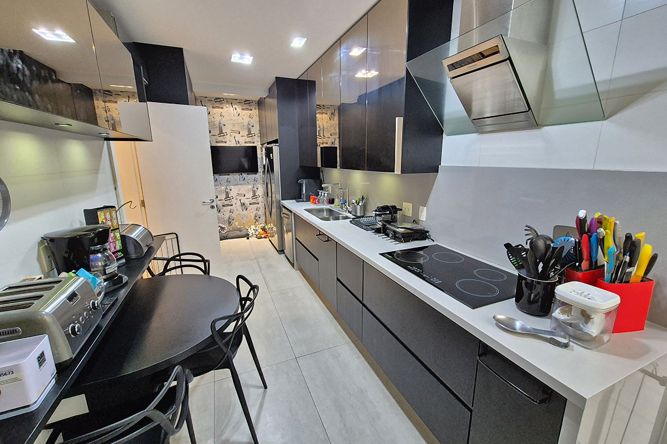  Renovated apartment with three suites on a high floor in Posto 5 - 物件實景