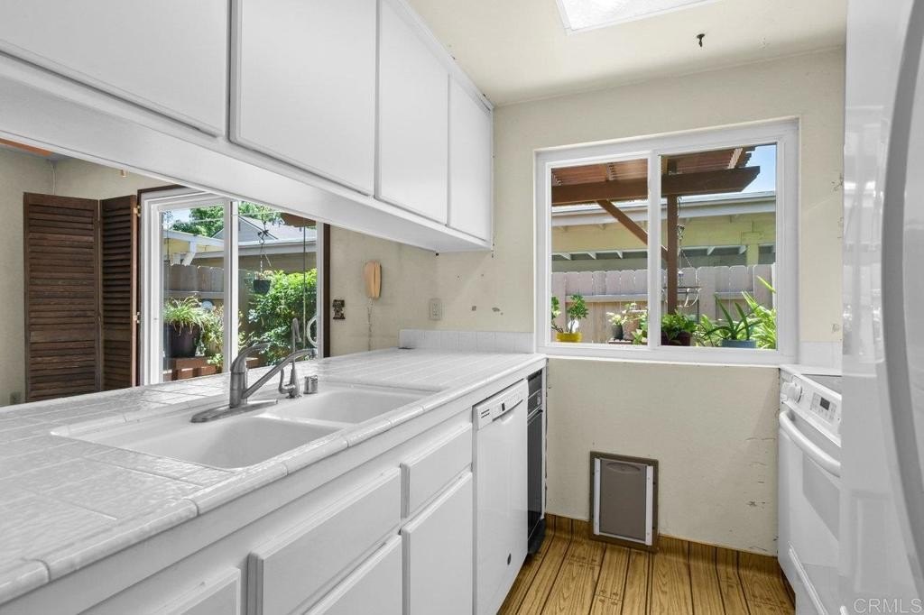 El Cajon, California, 92021, United States, 3 Bedrooms Bedrooms, ,2 BathroomsBathrooms,Residential,For Sale,1874691