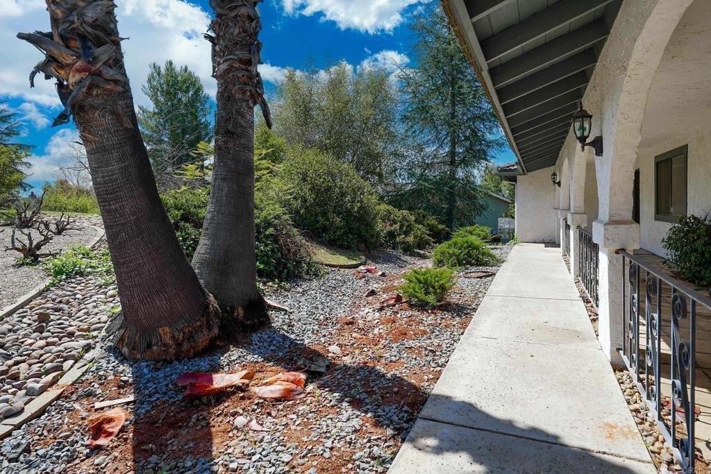 Ramona, California, 92065, United States, 5 Bedrooms Bedrooms, ,4 BathroomsBathrooms,Residential,For Sale,1766816