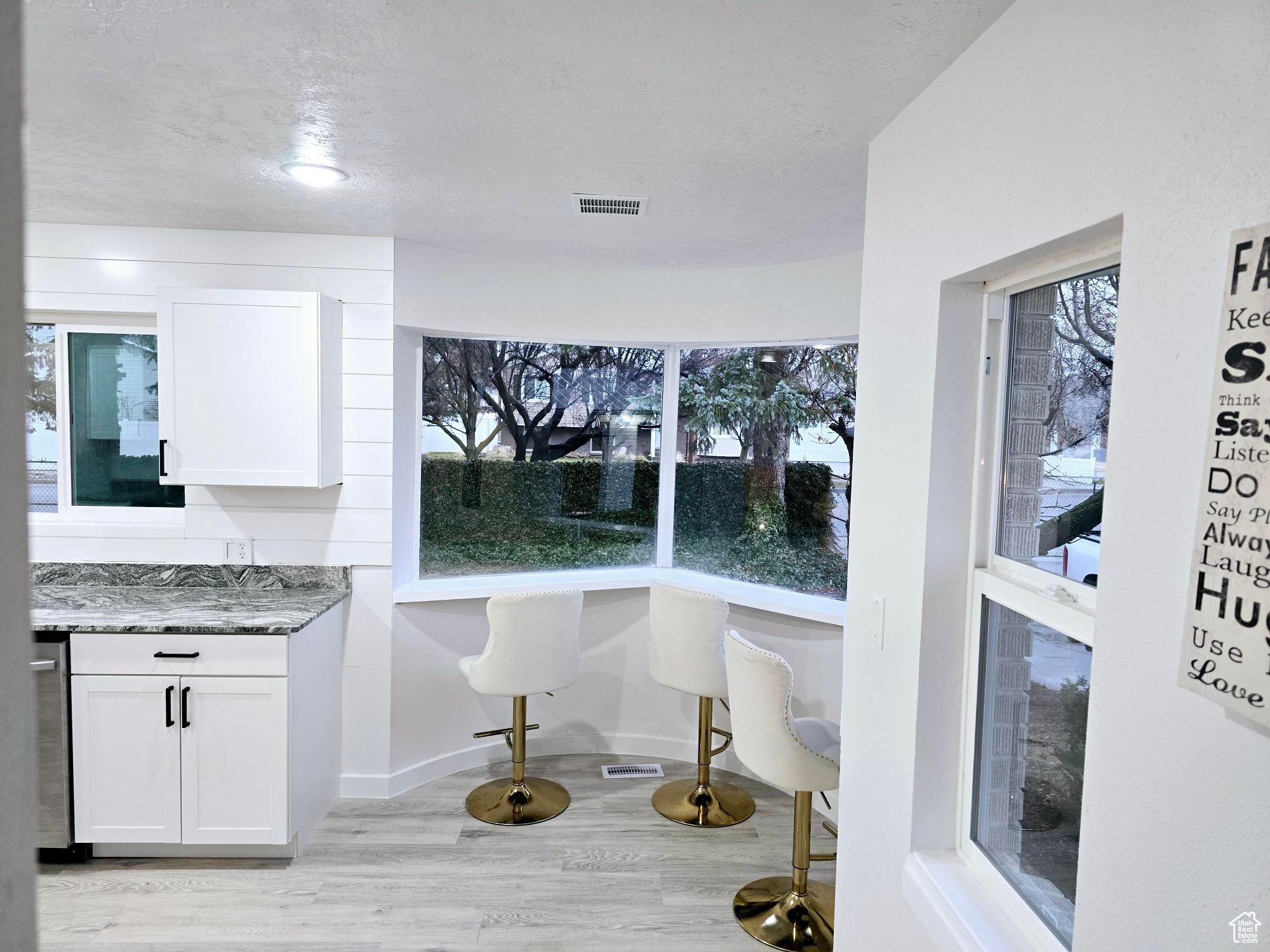 Riverton, Utah, 84065, United States, 6 Bedrooms Bedrooms, ,1 BathroomBathrooms,Residential,For Sale,1709565