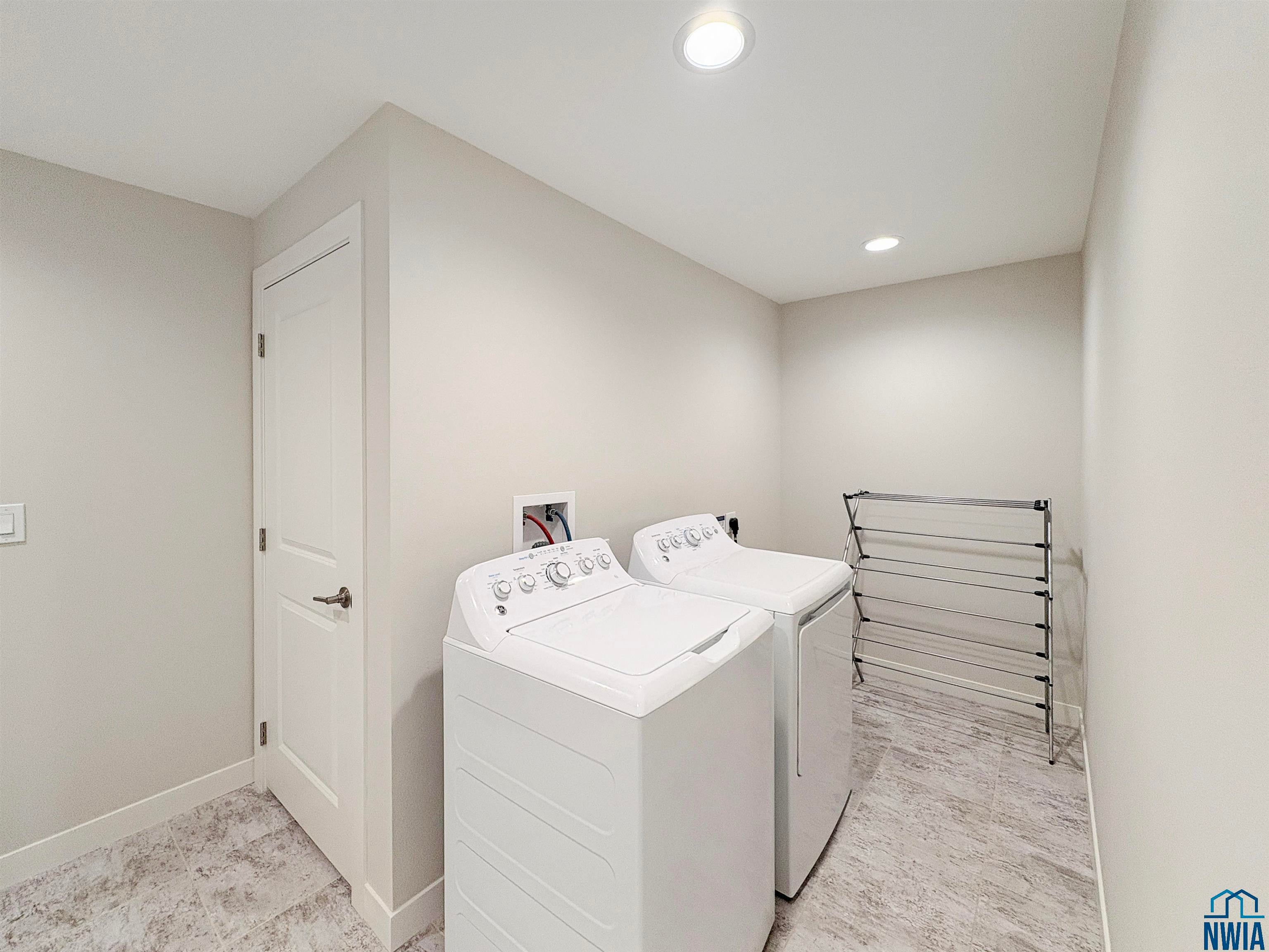 Hinton, Iowa, 51024, United States, 4 Bedrooms Bedrooms, ,3 BathroomsBathrooms,Residential,For Sale,1983377