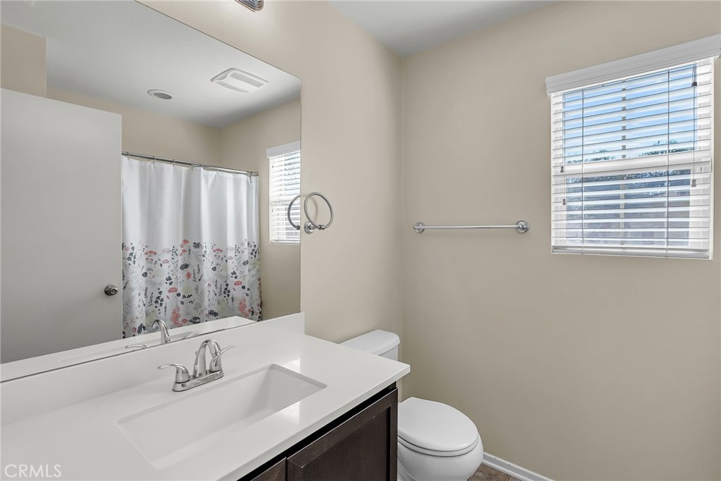 Lake Elsinore, California, 92532, United States, 4 Bedrooms Bedrooms, ,3 BathroomsBathrooms,Residential,For Sale,1955180