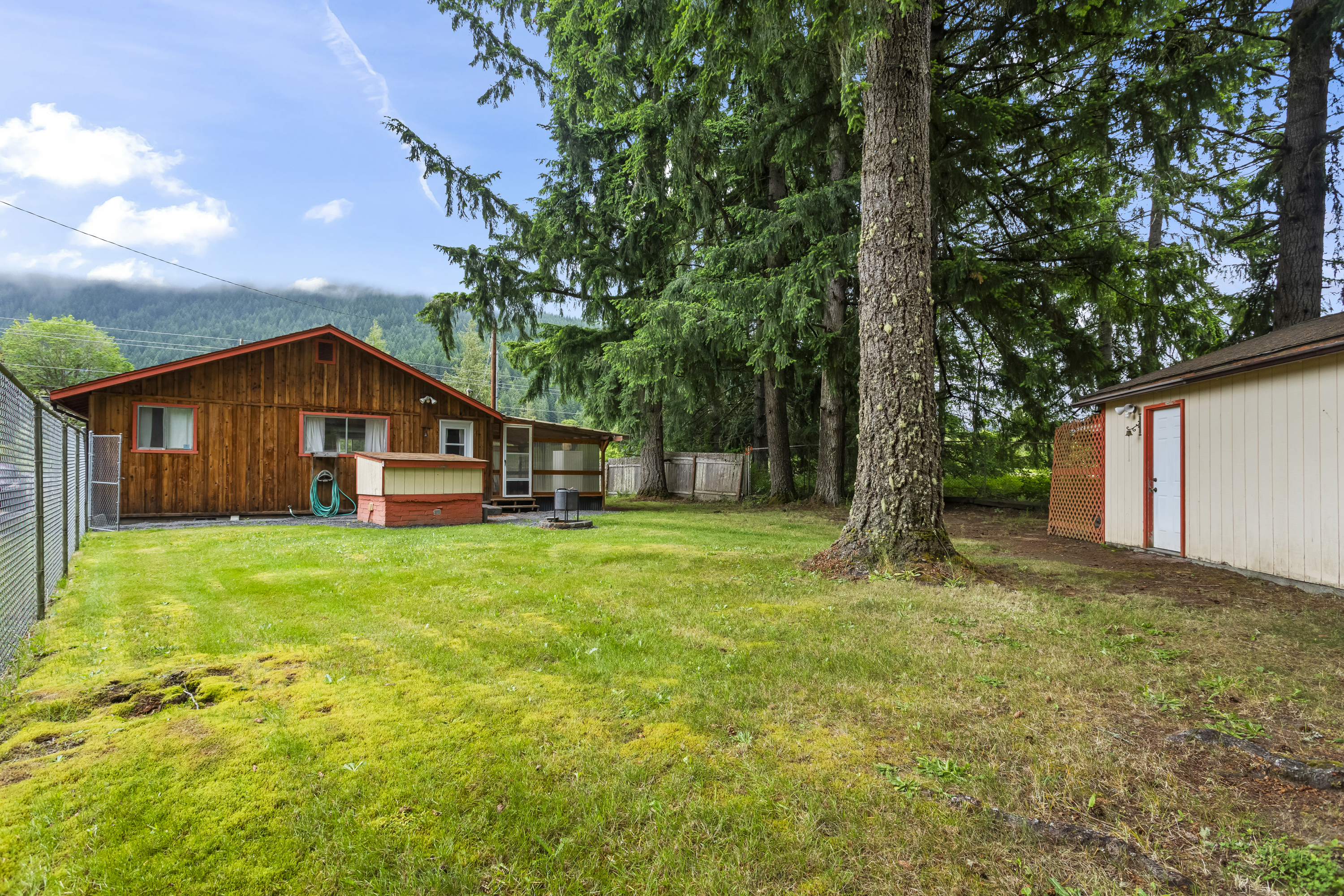  22204 State Route 706 E, Elbe, WA, 98330 - 物件實景