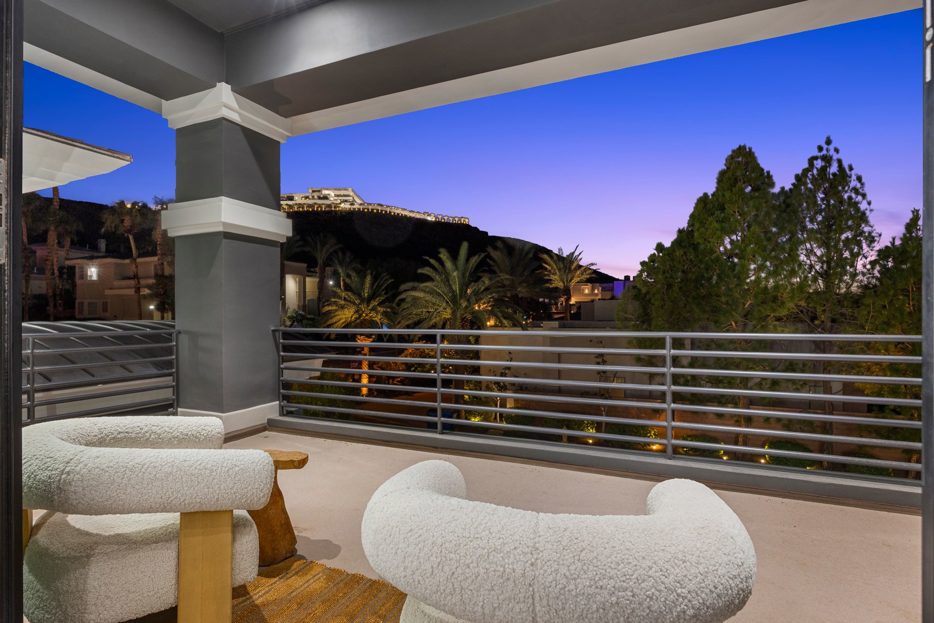  Elevated Custom Living in MacDonald Highlands with Views - 物件實景