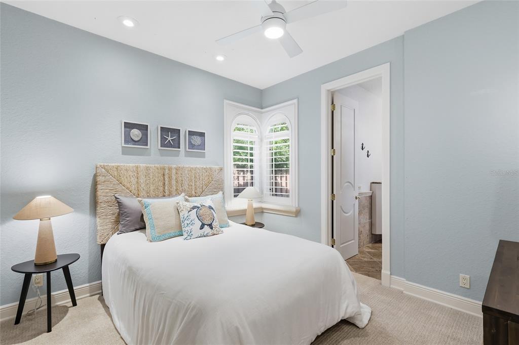 Sarasota, Florida, 34234, United States, 3 Bedrooms Bedrooms, ,3 BathroomsBathrooms,Residential,For Sale,1989538