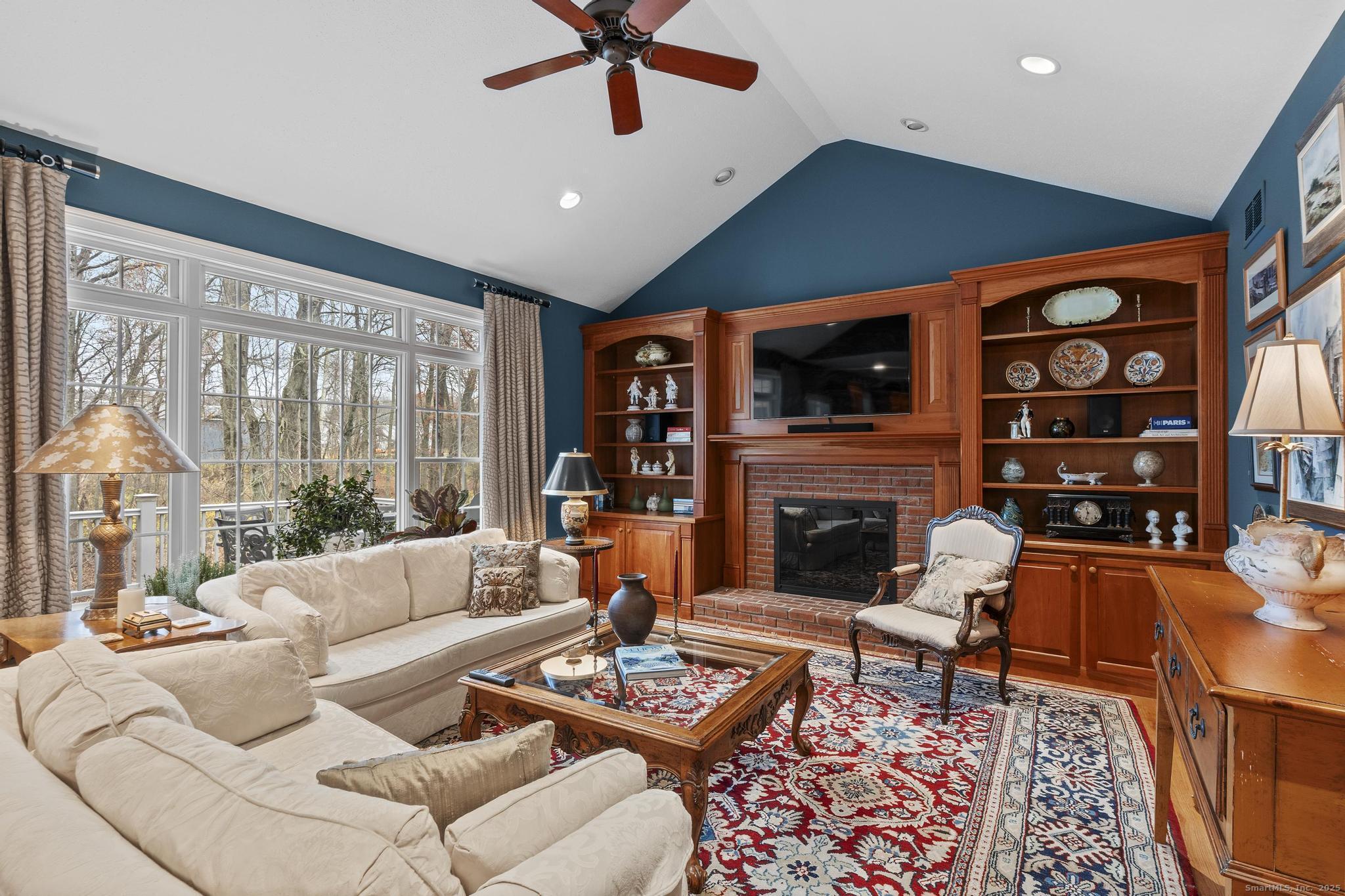 Suffield, Connecticut, 06078, United States, 4 Bedrooms Bedrooms, ,4 BathroomsBathrooms,Residential,For Sale,1999632