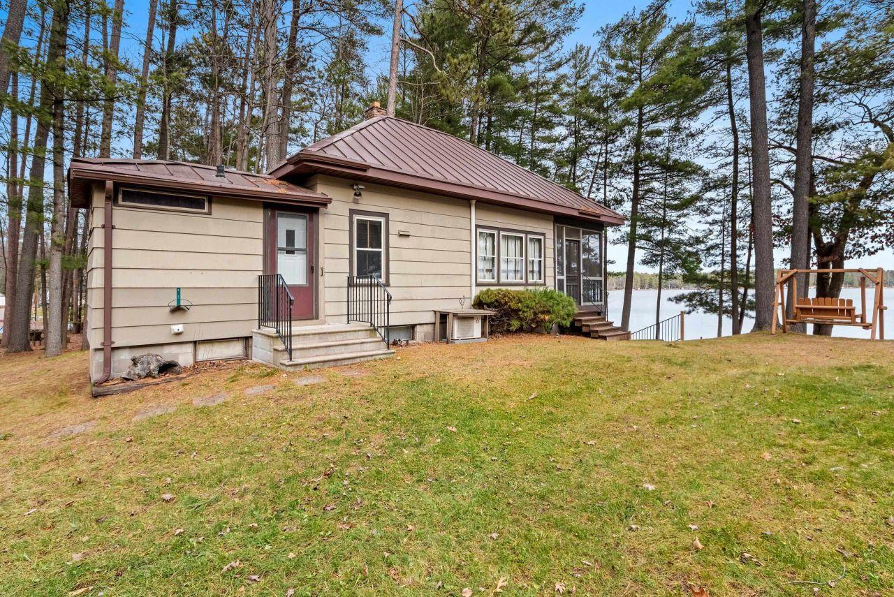 CLINTONVILLE, Wisconsin, 54929, United States, 3 Bedrooms Bedrooms, ,1 BathroomBathrooms,Residential,For Sale,1828359