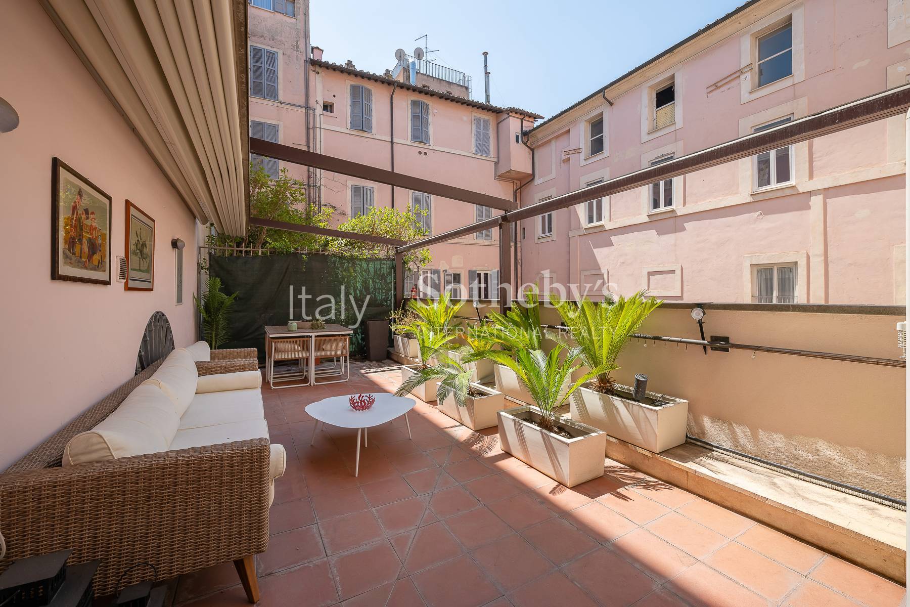  Refined pied-à-terre with a charming terrace in the exclusive Palazzo Balestra - 物件實景