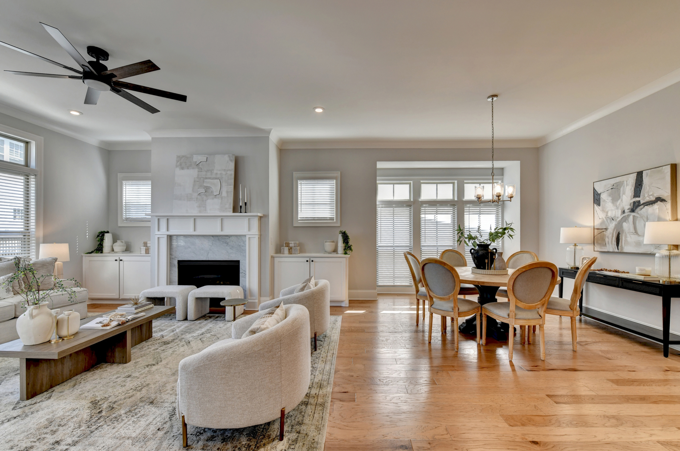  Thoughtfully Designed Milton Home Offers Low-maintenance Living - 物件實景