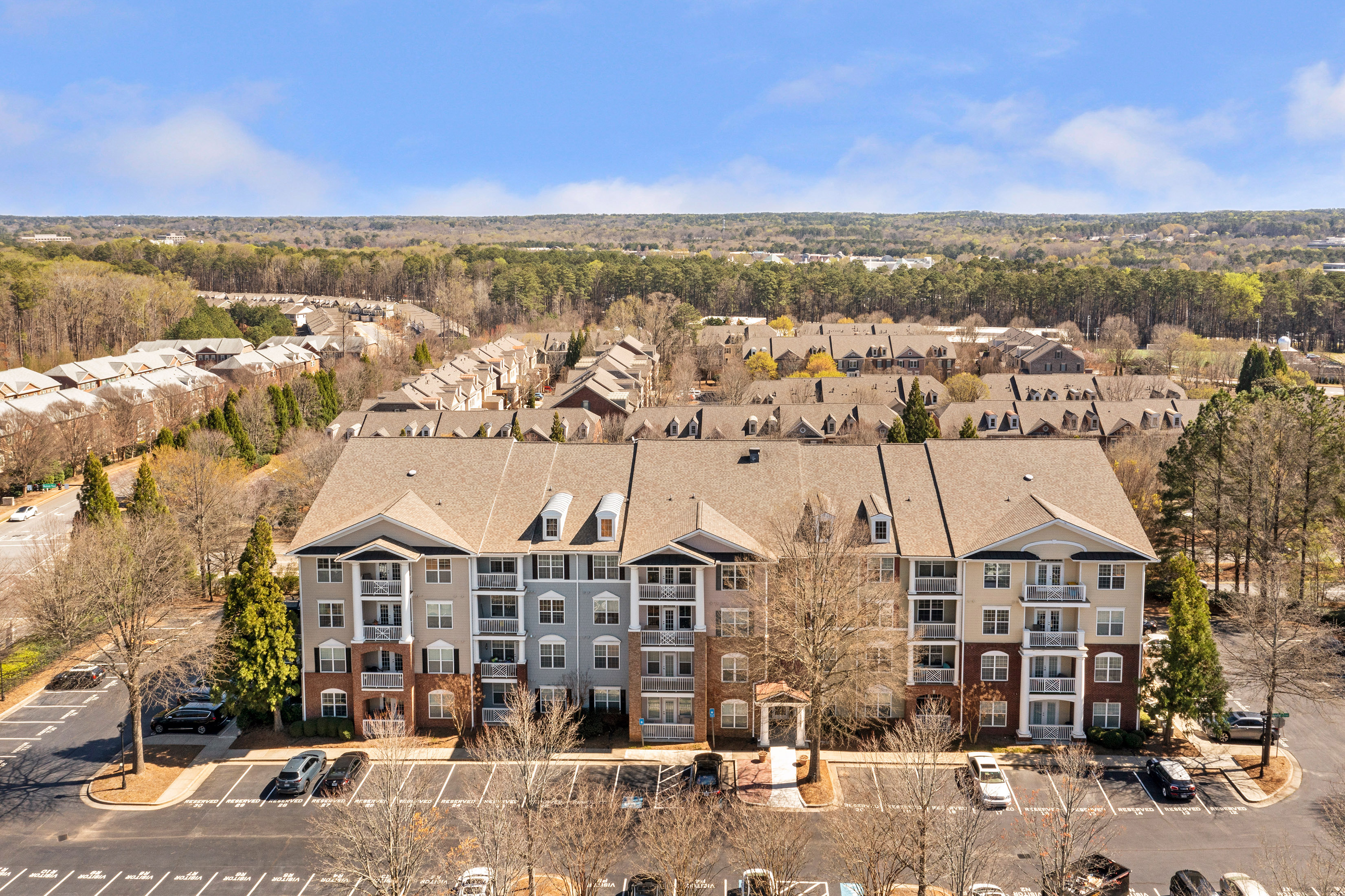  Prime Location in the Sought-After Community of Westside Commons in Alpharetta - 物件實景