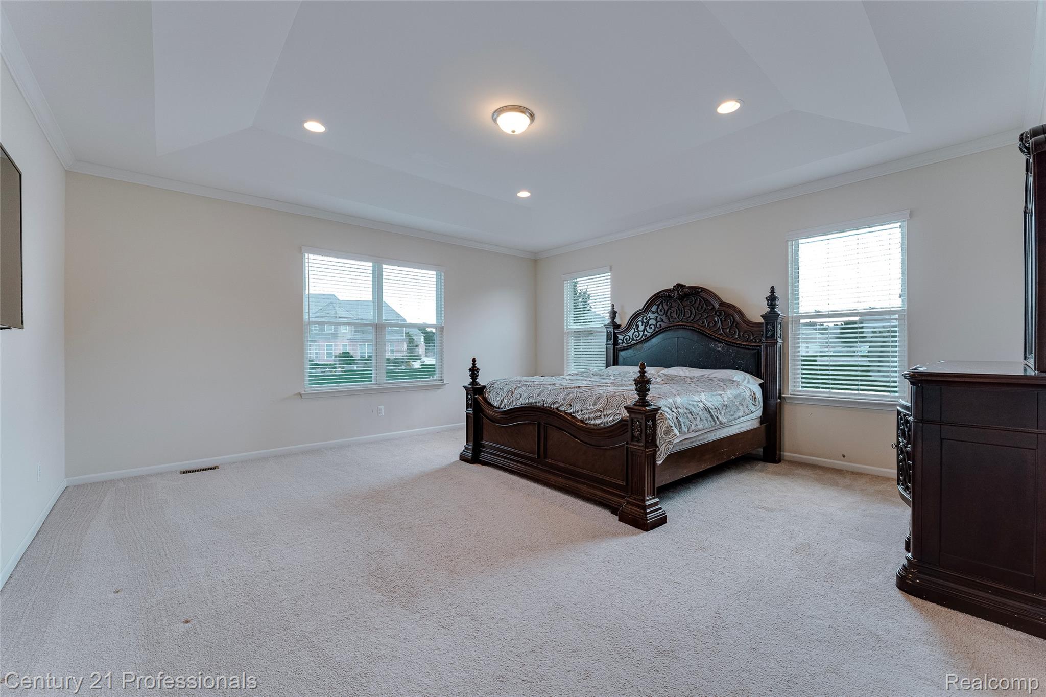 Canton, Michigan, 48187, United States, 5 Bedrooms Bedrooms, ,6 BathroomsBathrooms,Residential,For Sale,1908049
