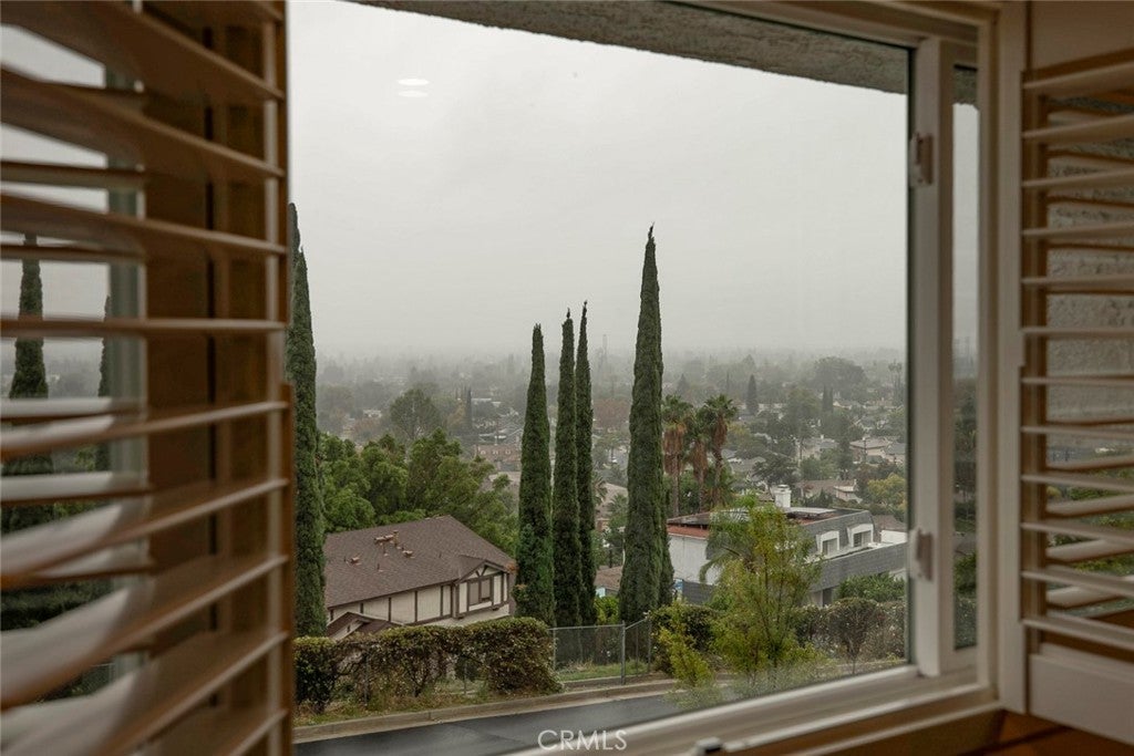 Granada Hills, California, 91344, United States, 4 Bedrooms Bedrooms, ,3 BathroomsBathrooms,Residential,For Sale,1993417