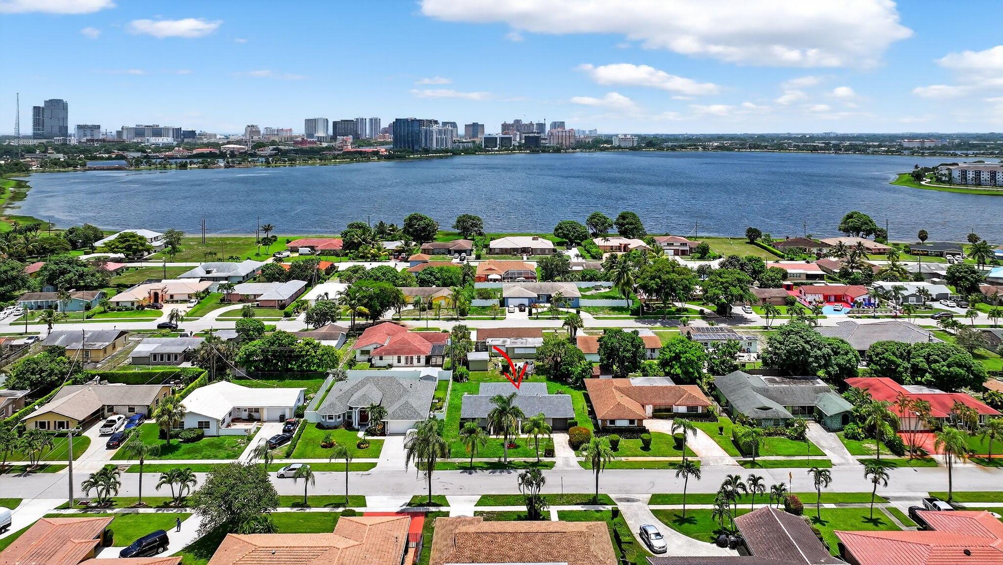 West Palm Beach, Florida, 33401, United States, 4 Bedrooms Bedrooms, ,2 BathroomsBathrooms,Residential,For Sale,1975982