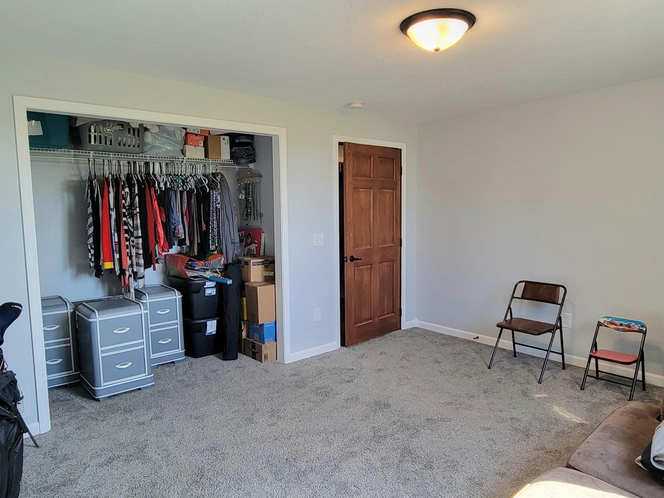 Aberdeen, South Dakota, 57401, United States, 5 Bedrooms Bedrooms, ,4 BathroomsBathrooms,Residential,For Sale,1931834