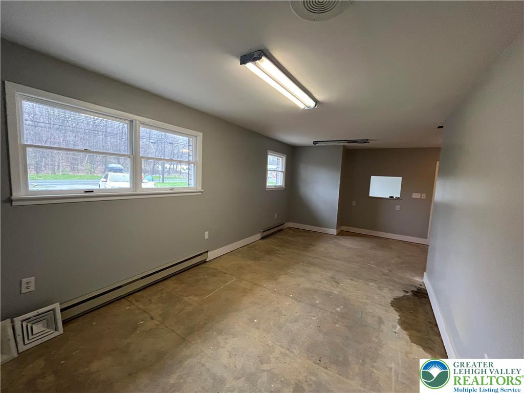 Plainfield Twp, Pennsylvania, 18072, United States, 4 Bedrooms Bedrooms, ,5 BathroomsBathrooms,Residential,For Sale,1960532