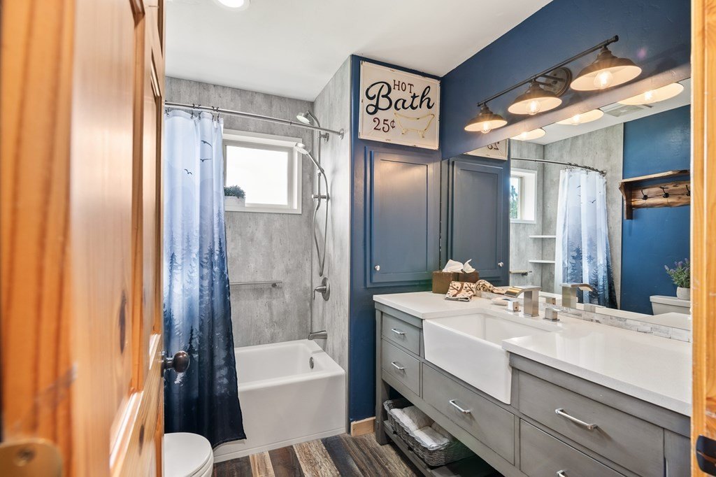 McCall, Idaho, 83638, United States, 3 Bedrooms Bedrooms, ,2 BathroomsBathrooms,Residential,For Sale,1976759