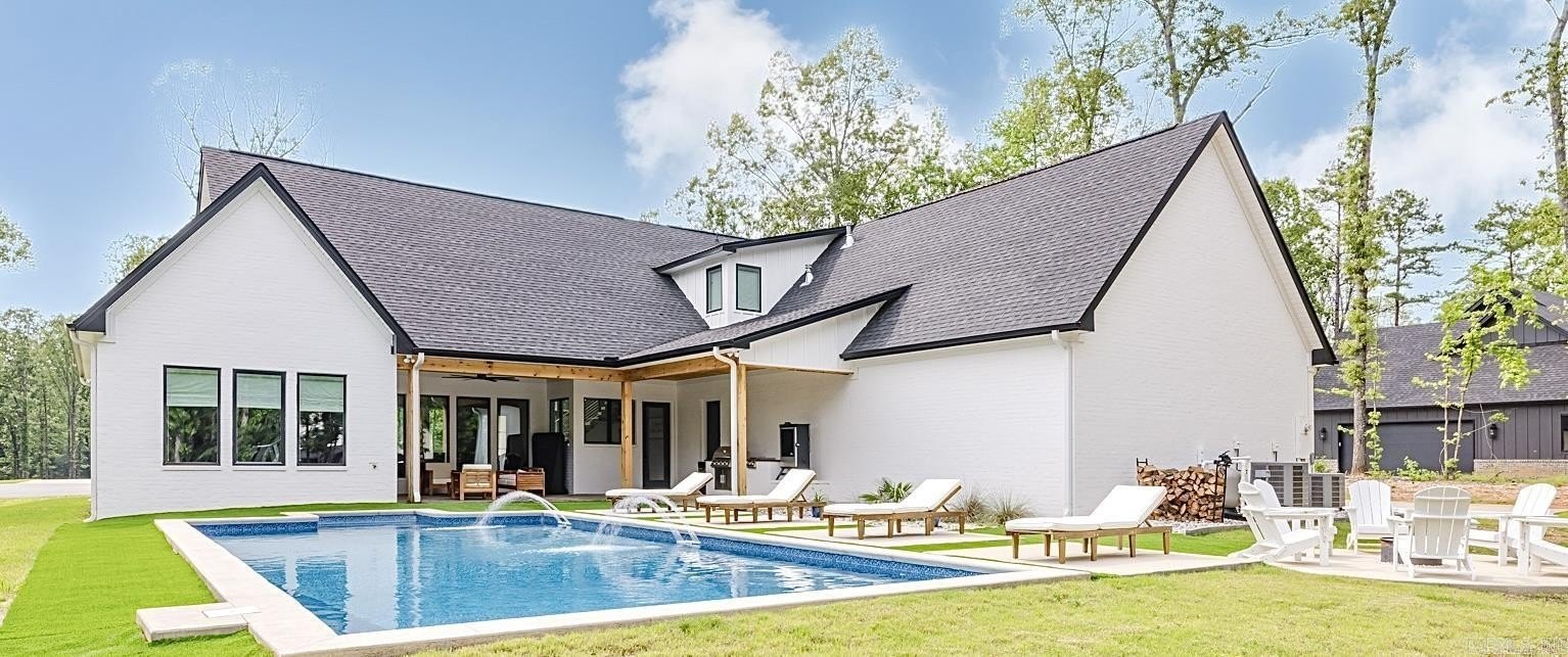 Benton, Arkansas, 72019, United States, 5 Bedrooms Bedrooms, ,3 BathroomsBathrooms,Residential,For Sale,1977708