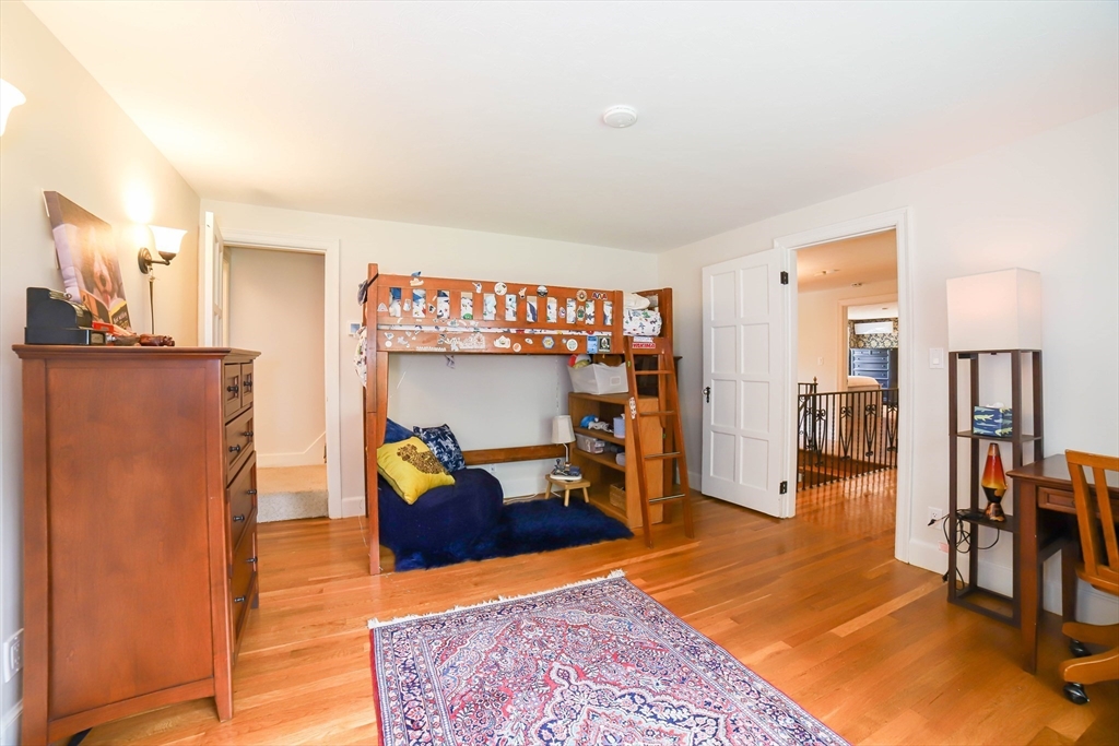 Worcester, Massachusetts, 01609, United States, 5 Bedrooms Bedrooms, ,4 BathroomsBathrooms,Residential,For Sale,1907639