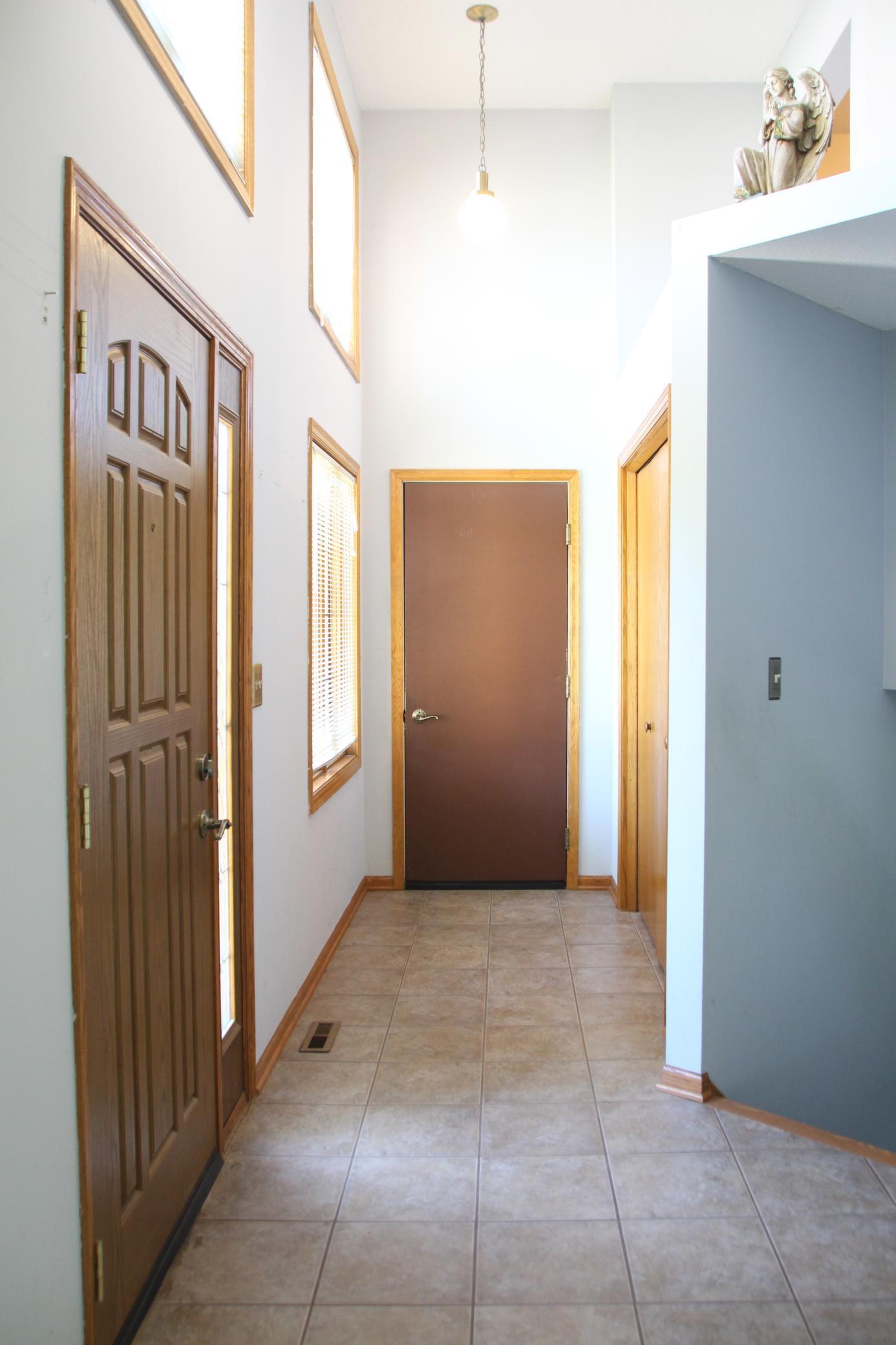 Lakeville, Minnesota, 55044, United States, 3 Bedrooms Bedrooms, ,2 BathroomsBathrooms,Residential,For Sale,1941010
